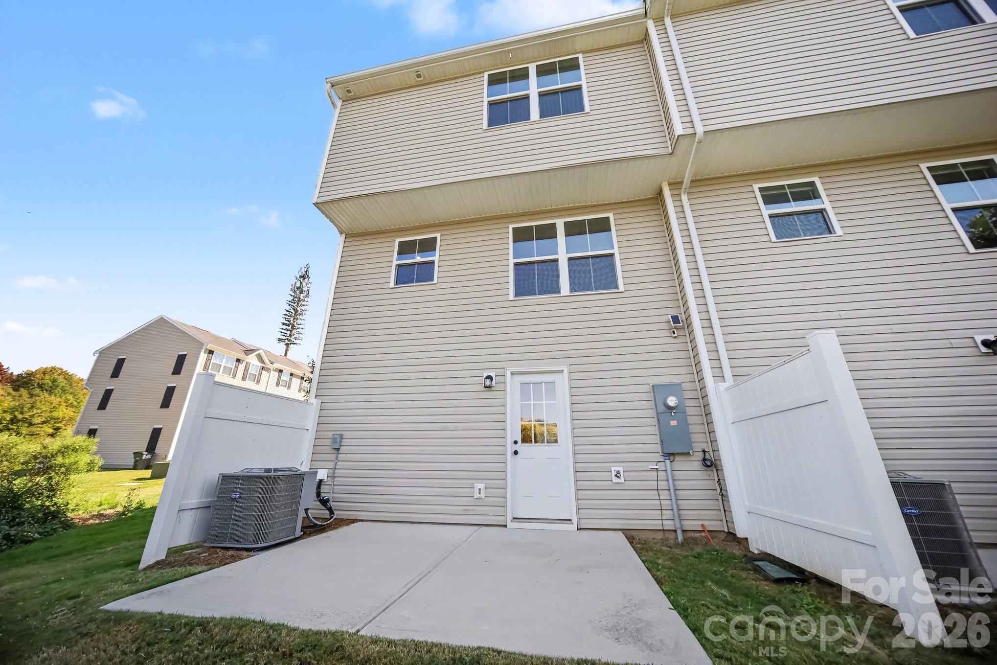 Townhouse at 6233 Cutwater Circle, Charlotte, photo 37 of 39