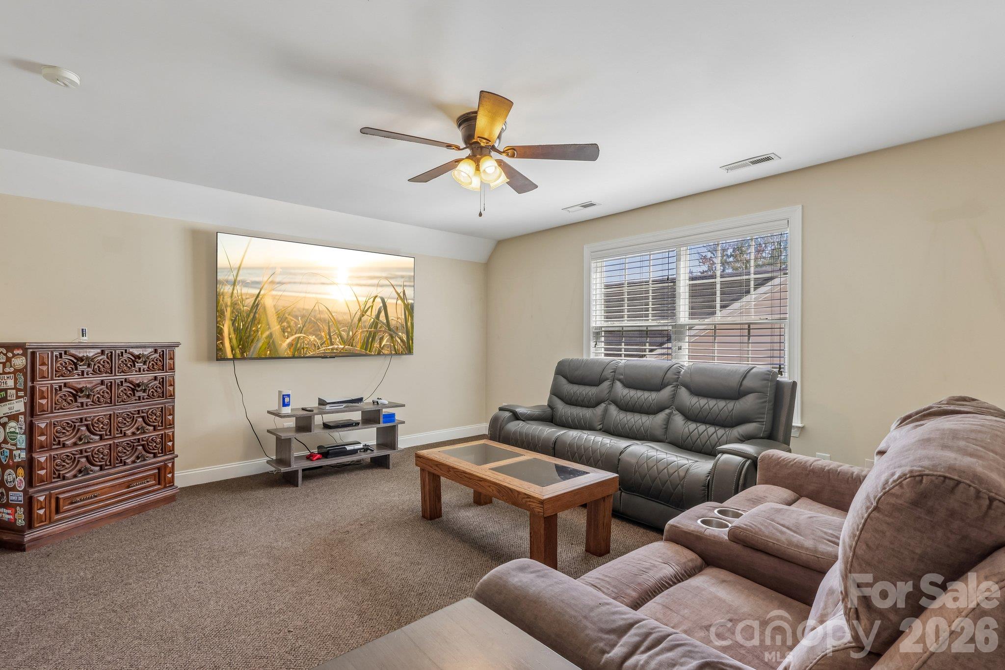 Single Family Residence at 8645 Ridgeline Lane, Charlotte, photo 5 of 35