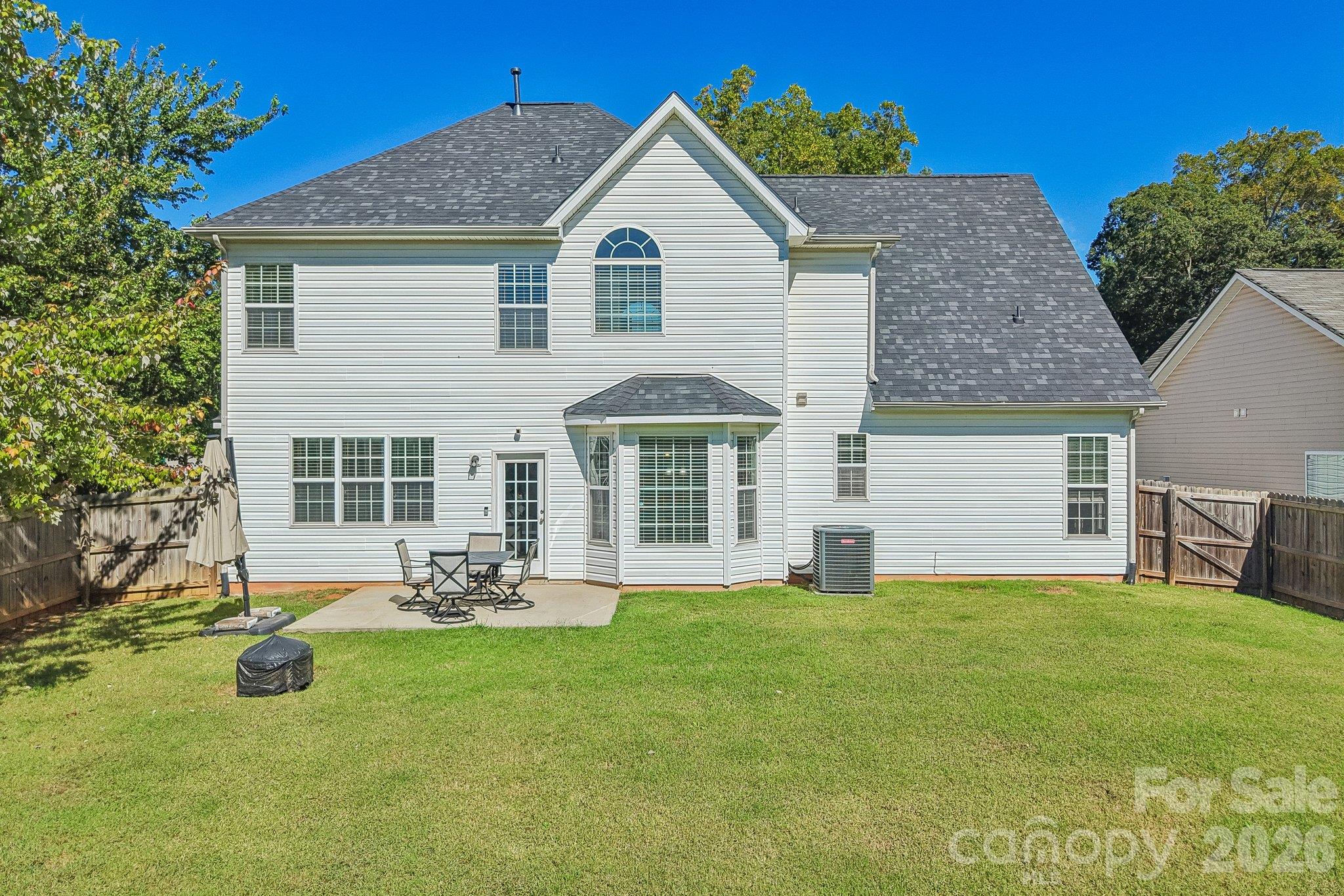 Single Family Residence at 8645 Ridgeline Lane, Charlotte, photo 30 of 35