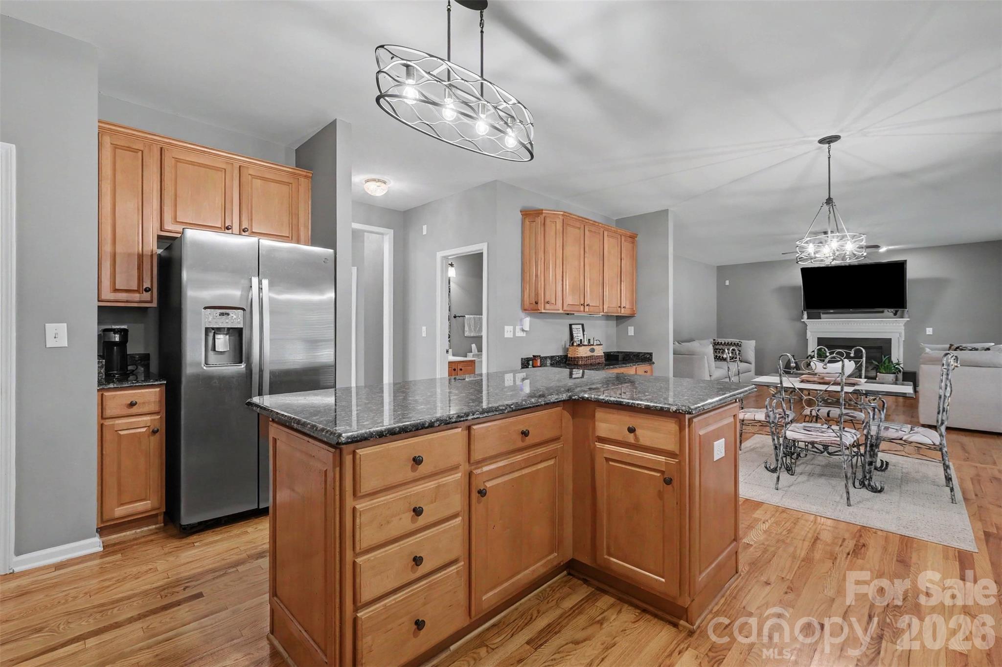 Single Family Residence at 11538 Shimmering Lake Drive, Charlotte, photo 10 of 48
