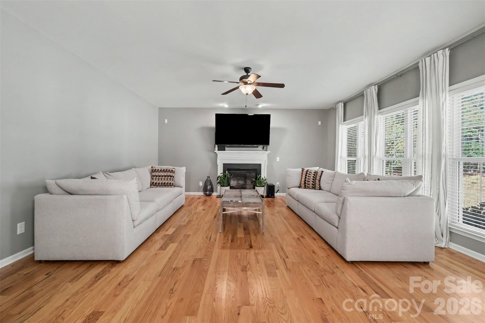 Single Family Residence at 11538 Shimmering Lake Drive, Charlotte, photo 14 of 48