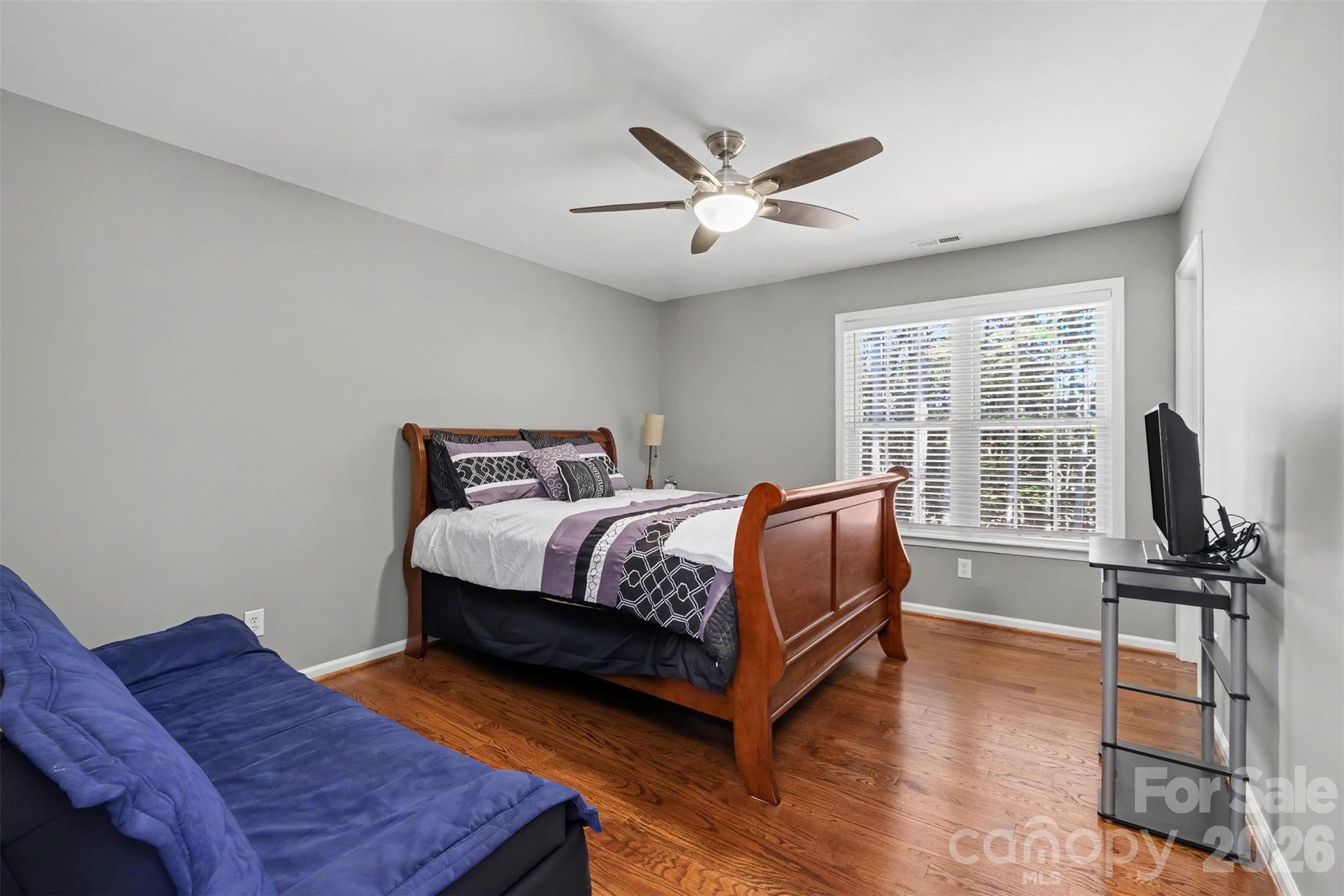Single Family Residence at 11538 Shimmering Lake Drive, Charlotte, photo 25 of 48