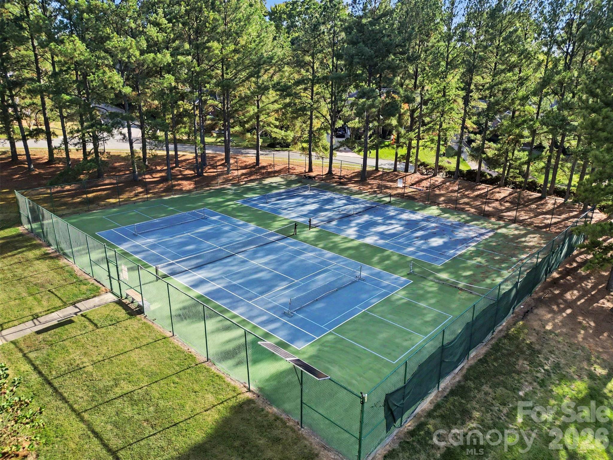 Single Family Residence at 11538 Shimmering Lake Drive, Charlotte, photo 38 of 48