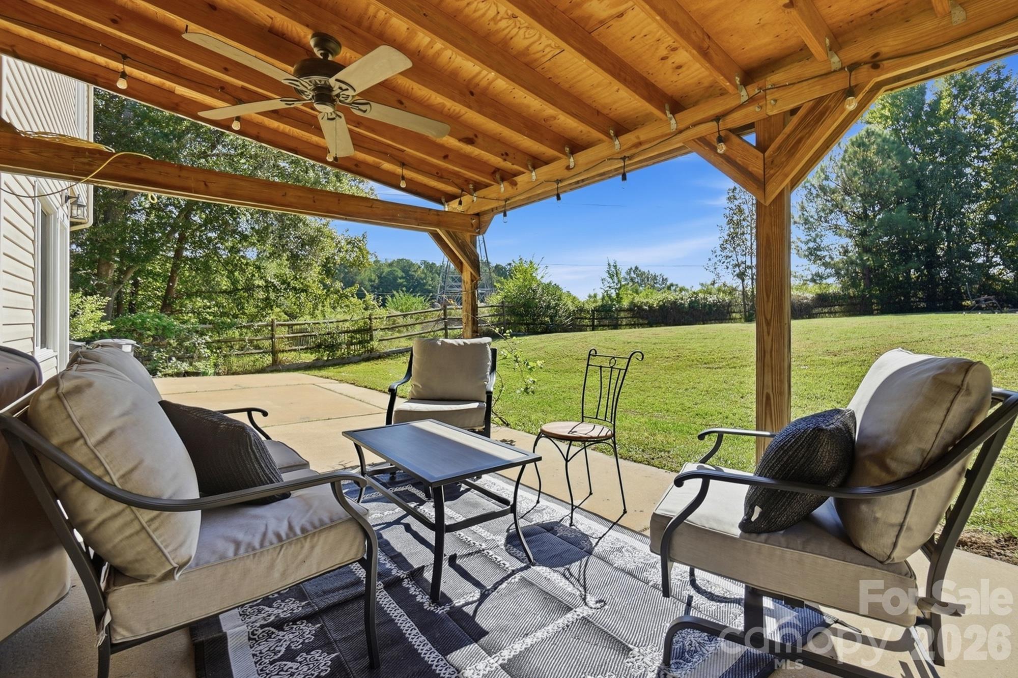 Single Family Residence at 2822 Carriage Crossing Drive, Matthews, photo 28 of 37