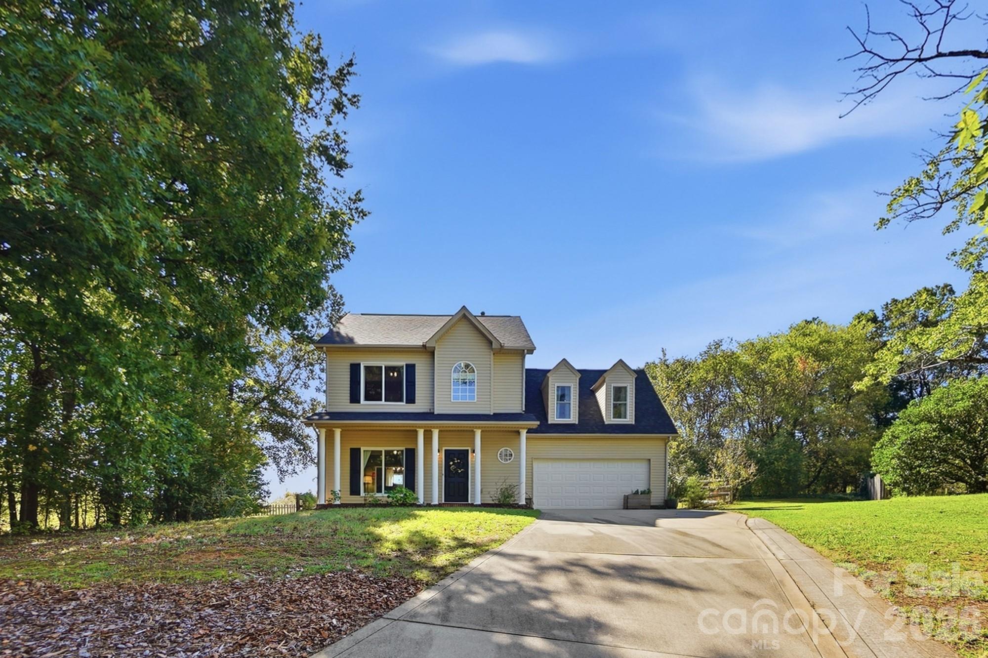 Single Family Residence at 2822 Carriage Crossing Drive, Matthews, photo 37 of 37