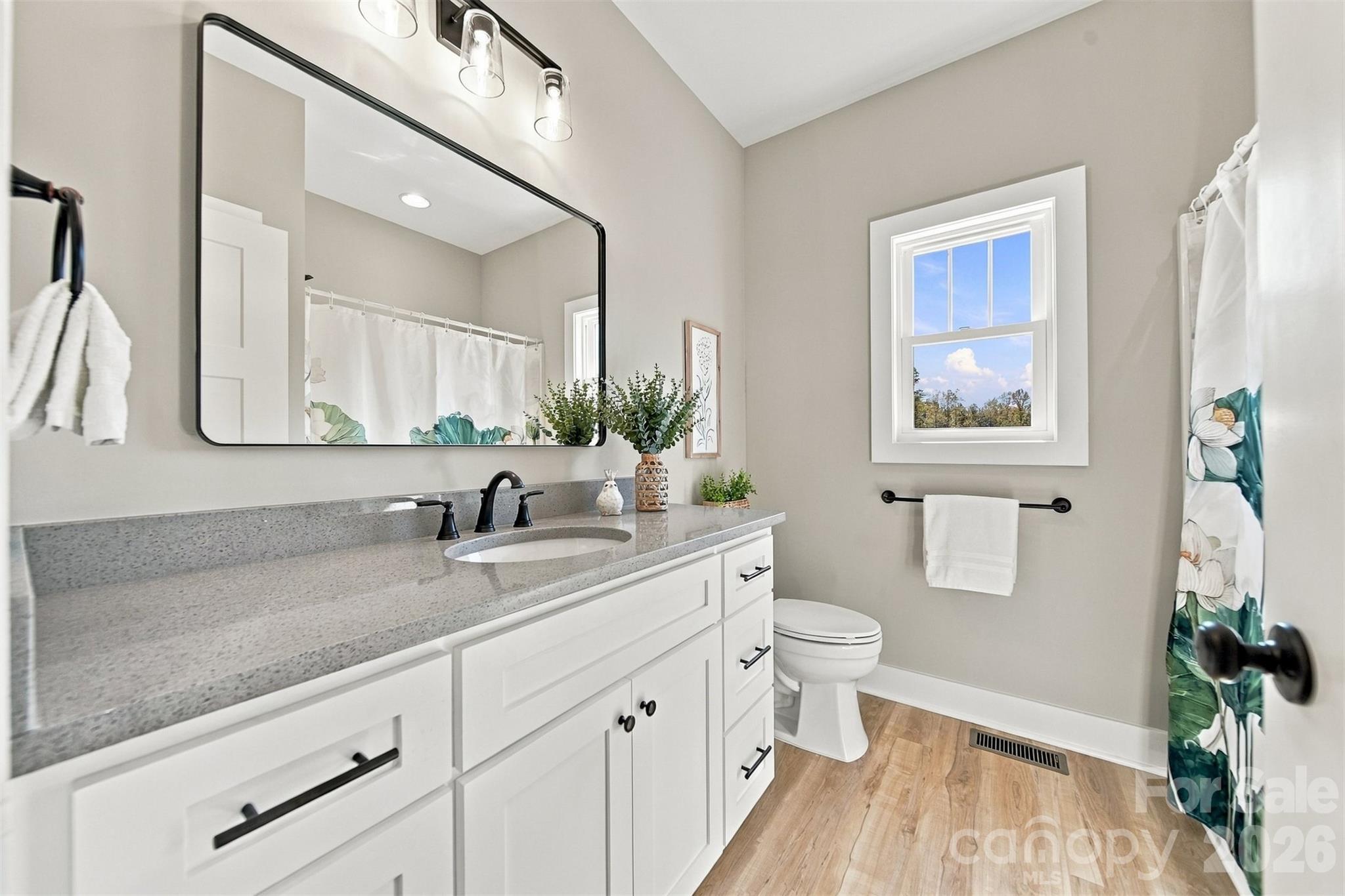 Single Family Residence at 2151 Piper Ridge Drive, Lenoir, photo 18 of 42