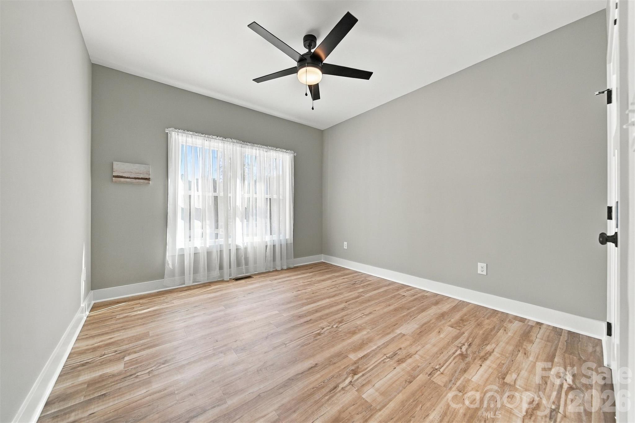Single Family Residence at 2151 Piper Ridge Drive, Lenoir, photo 19 of 42