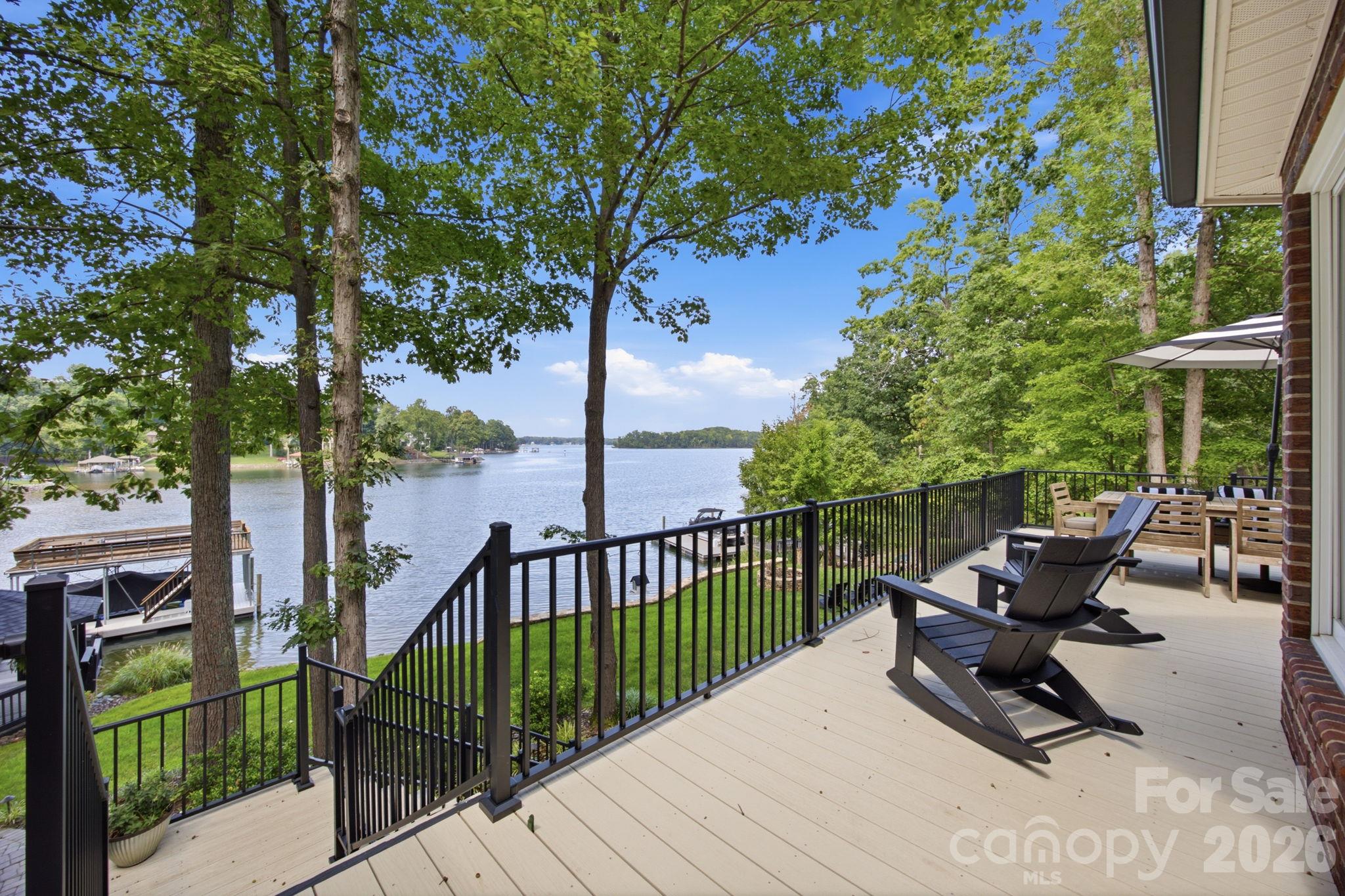 Single Family Residence at 131 Long Cove Lane, Mooresville, photo 44 of 48