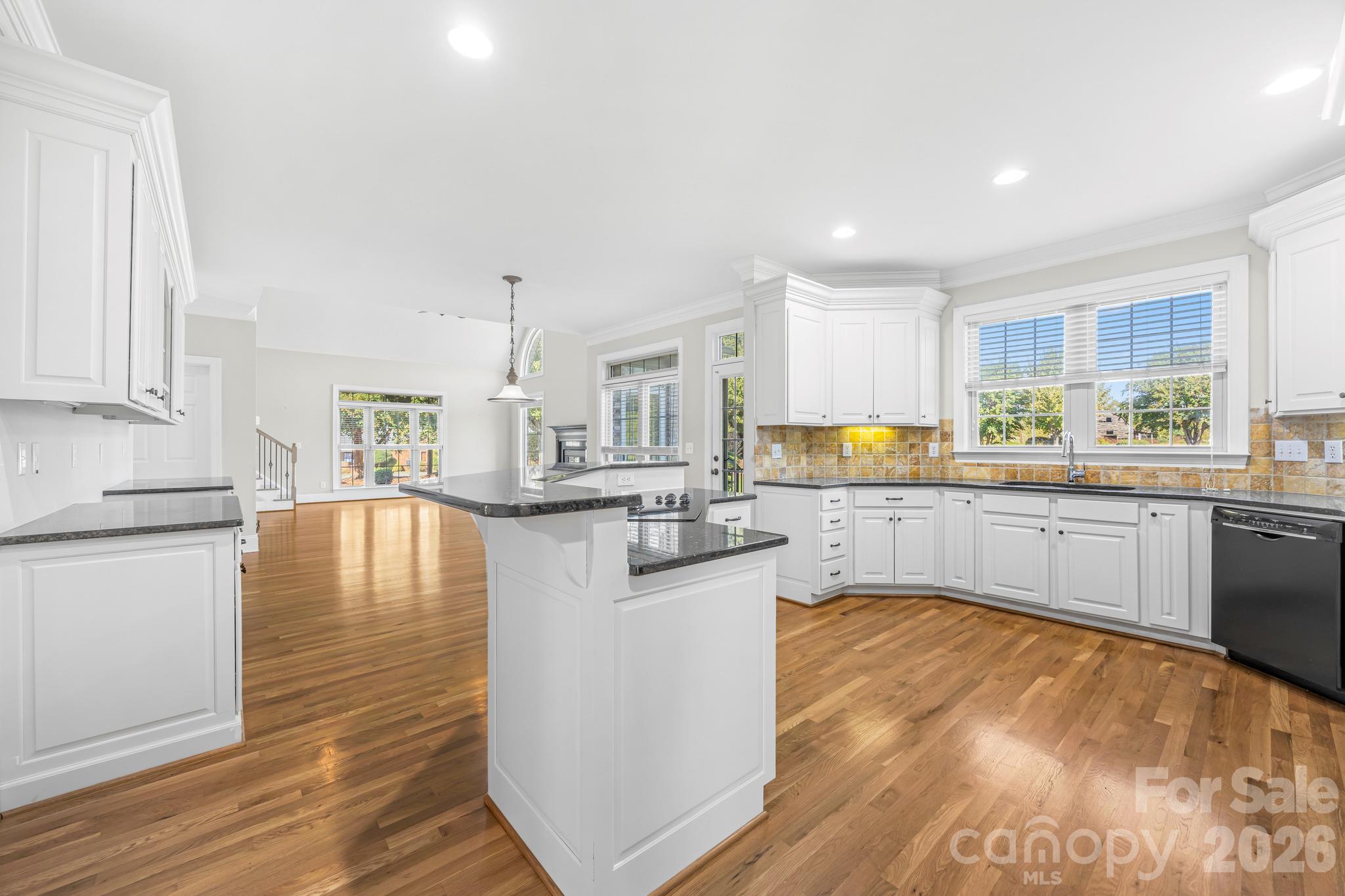 Kitchen - 105 Mandarin Drive, Mooresville