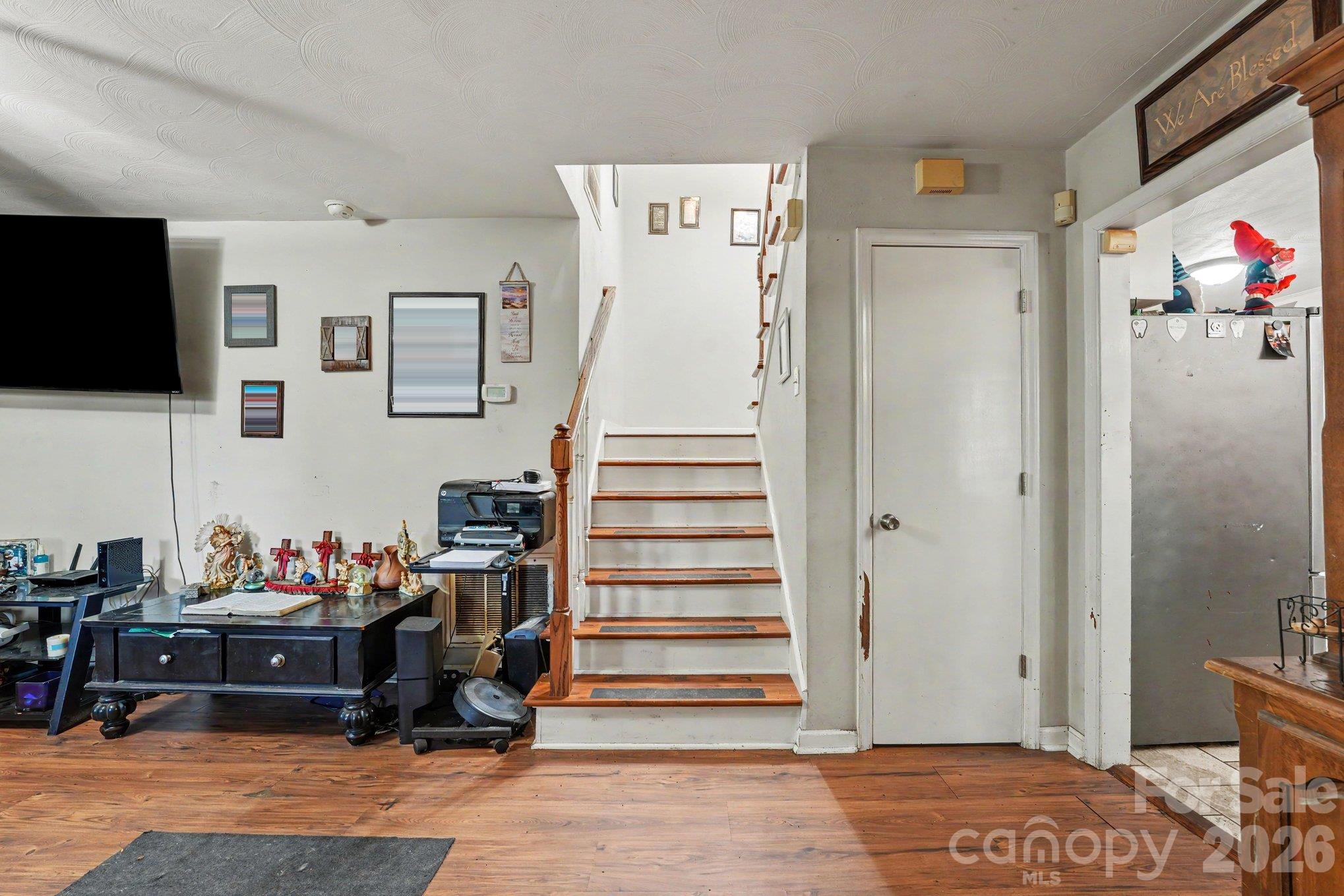 Single Family Residence at 2505 Point Street, Claremont, photo 3 of 24