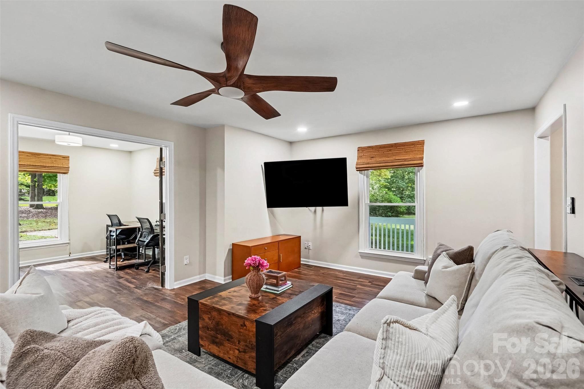 Single Family Residence at 11538 Gelding Drive, Charlotte, photo 9 of 40