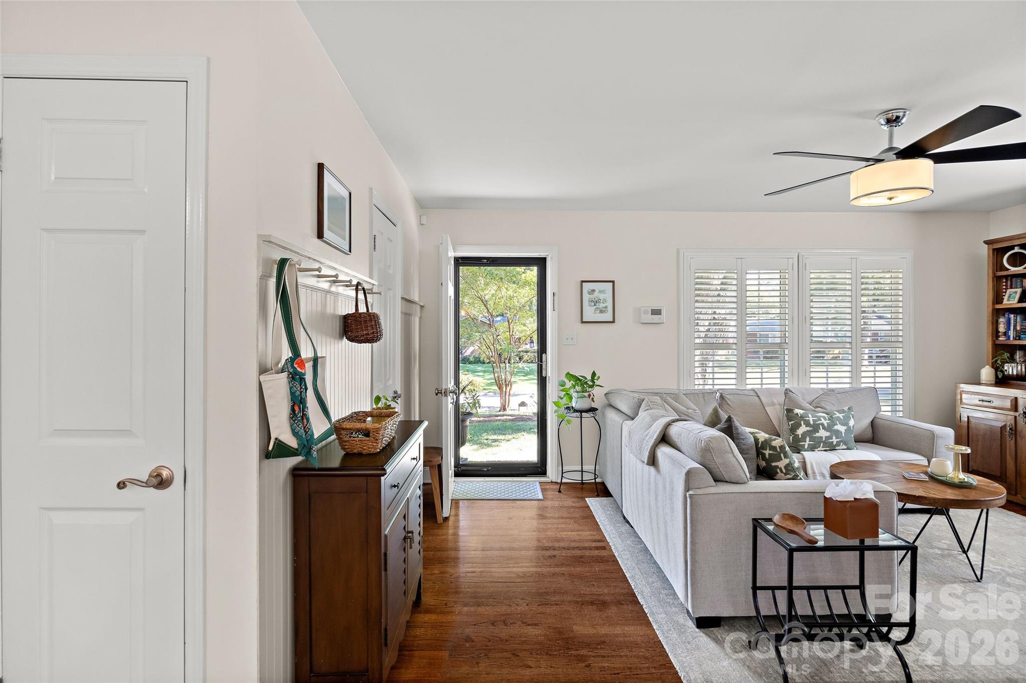 Single Family Residence at 5908 Brookhaven Road, Charlotte, photo 10 of 45