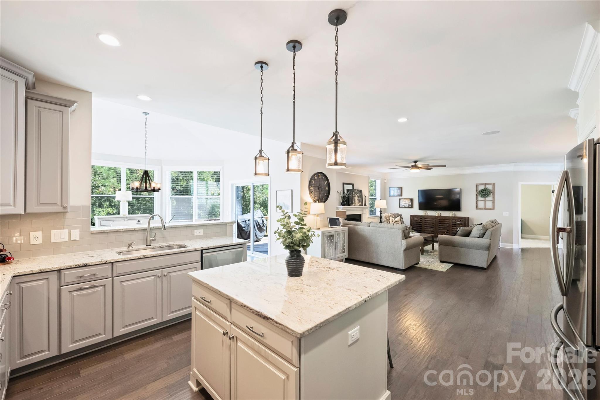 Single Family Residence at 4006 Brandywine Terrace, Lancaster, photo 16 of 41