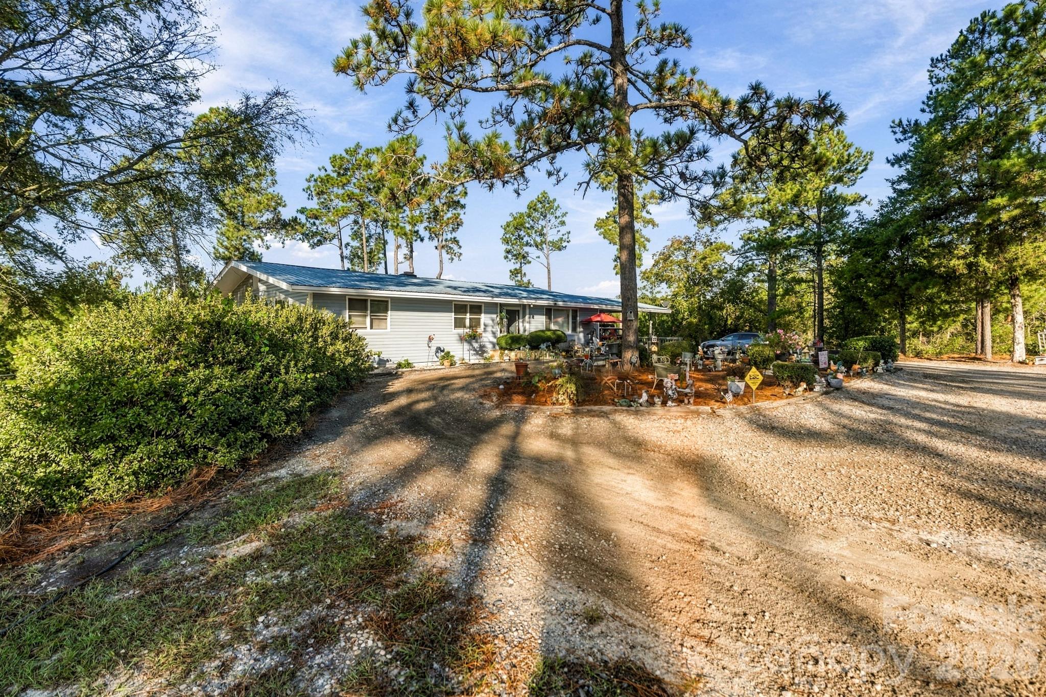 Circle Driveway - 1598 Marks Creek Church Road, Laurel Hill