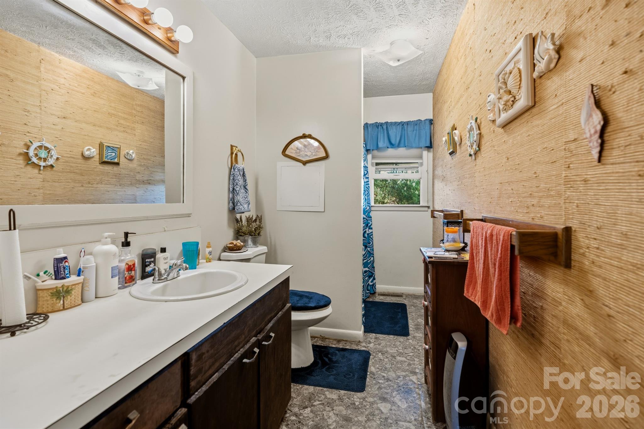Hall Bathroom - 1598 Marks Creek Church Road, Laurel Hill