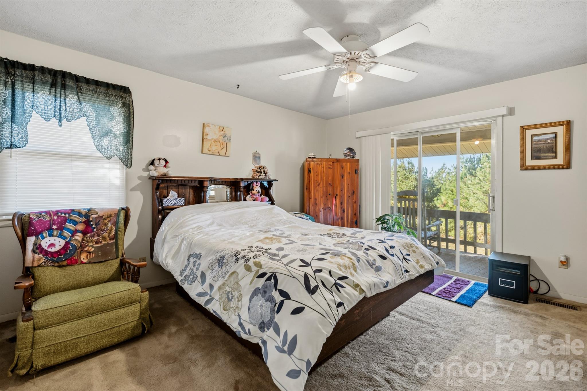 Master Bedroom - 1598 Marks Creek Church Road, Laurel Hill