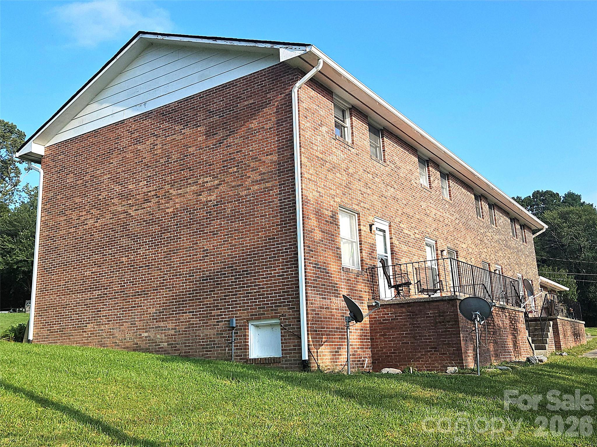 Apartment at 1906 Old Spartanburg Road, Hendersonville, photo 3 of 13