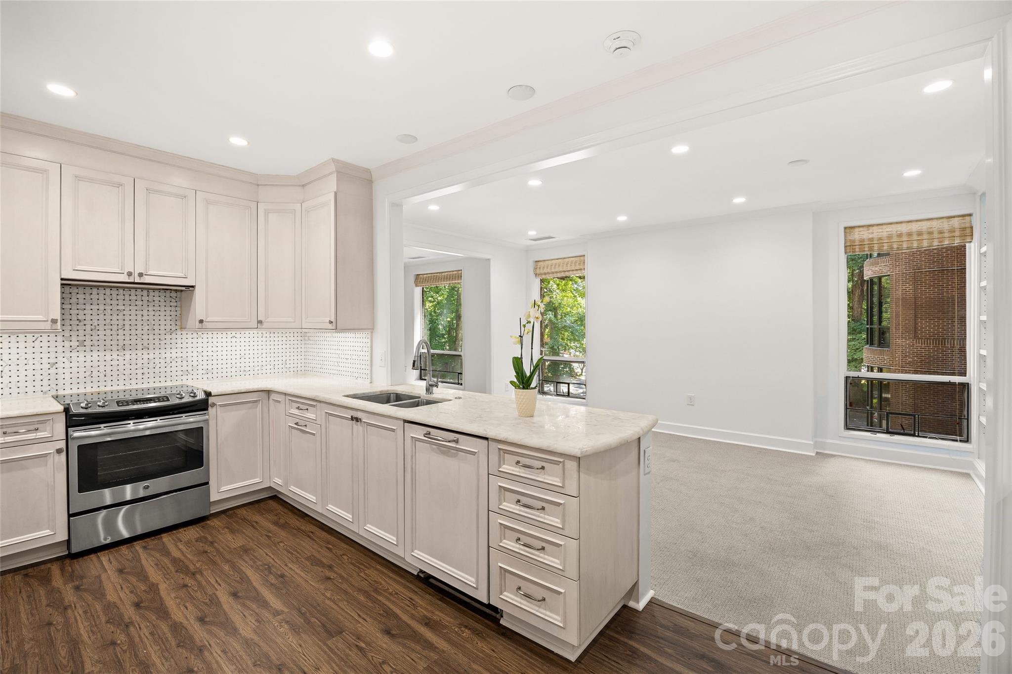 Kitchen - 922 Cherokee Road, Charlotte