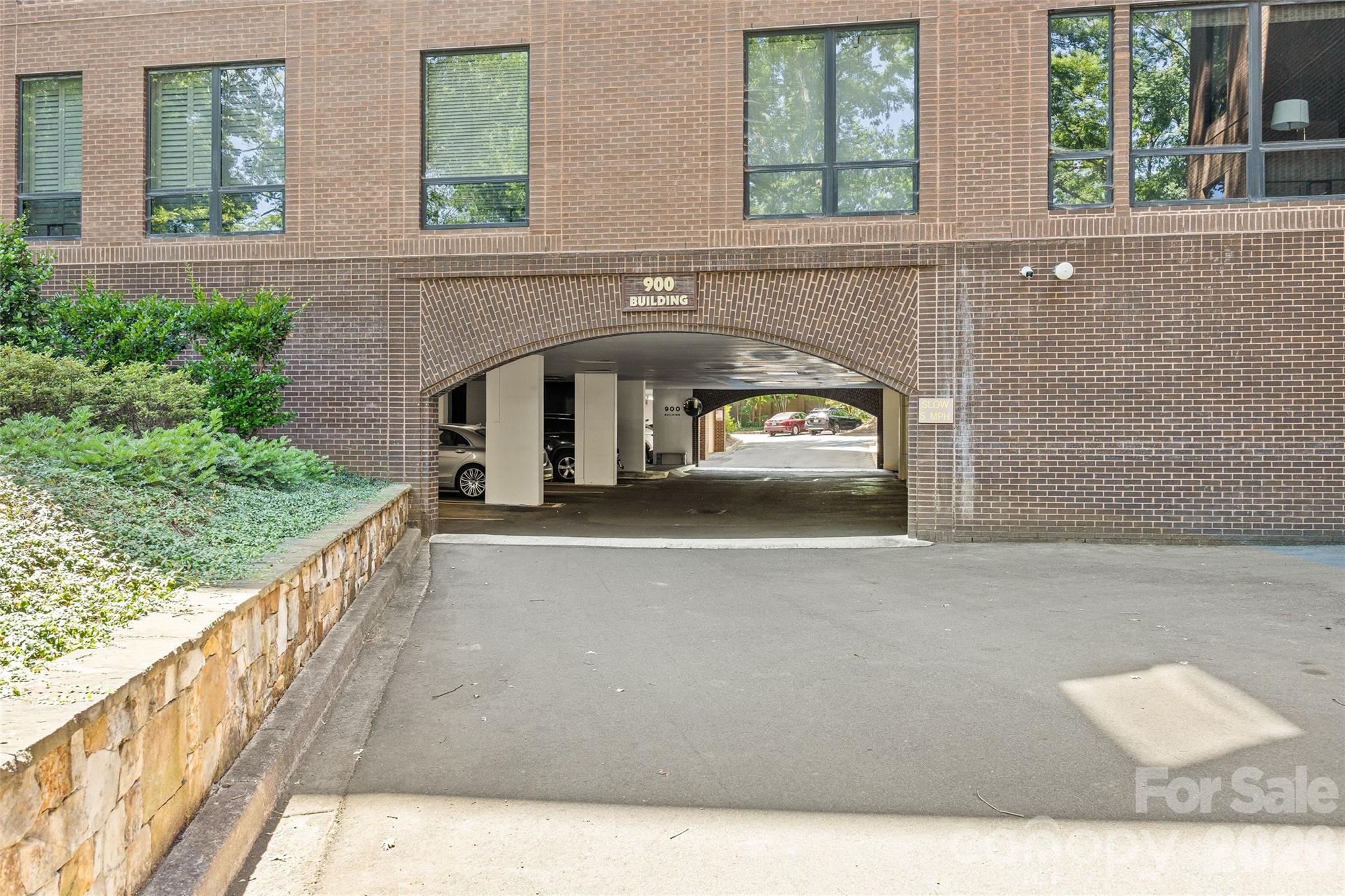 Parking Garage - 922 Cherokee Road, Charlotte