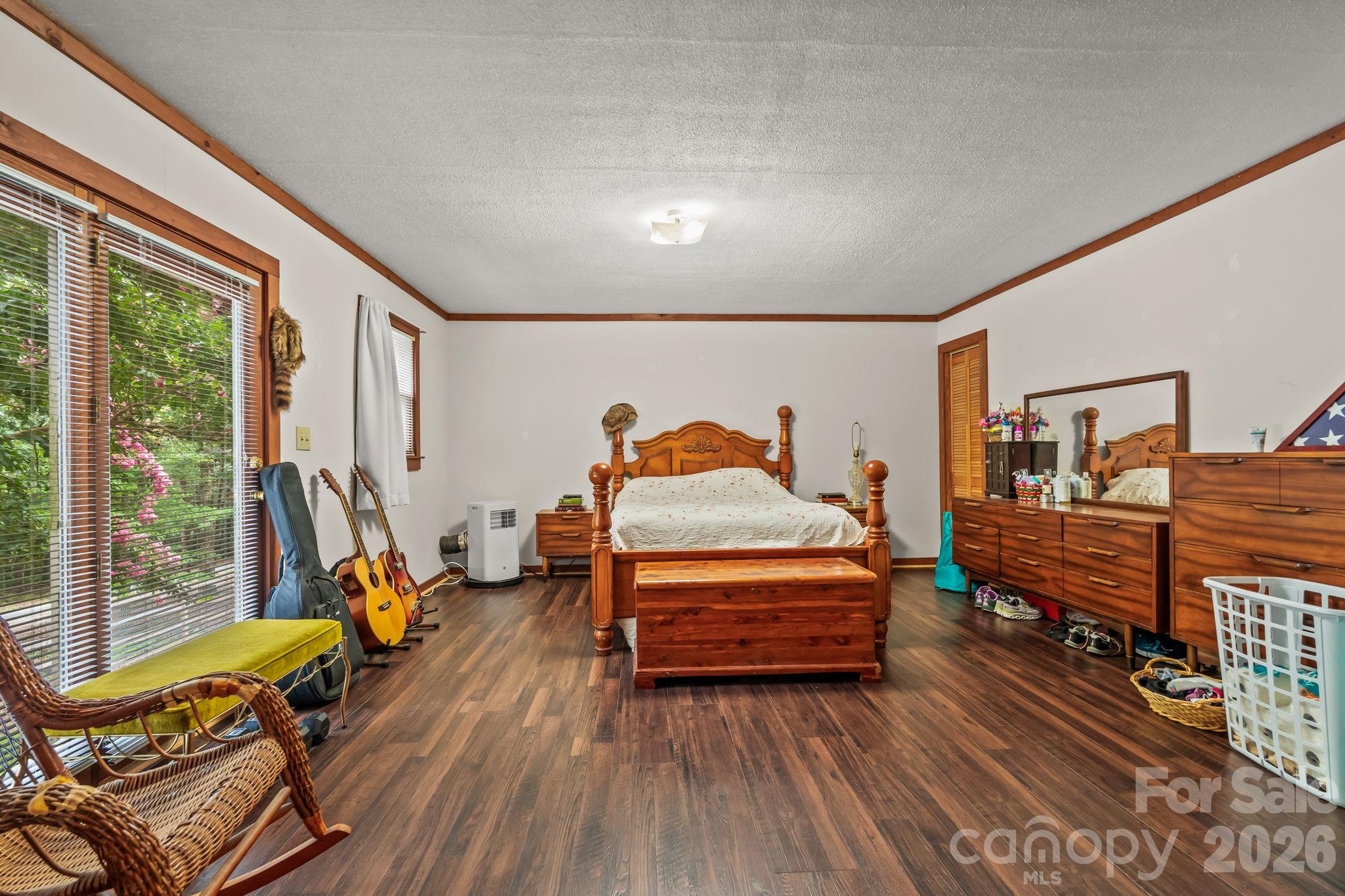 Single Family Residence at 505 Tipperary Lane, Denton, photo 20 of 42