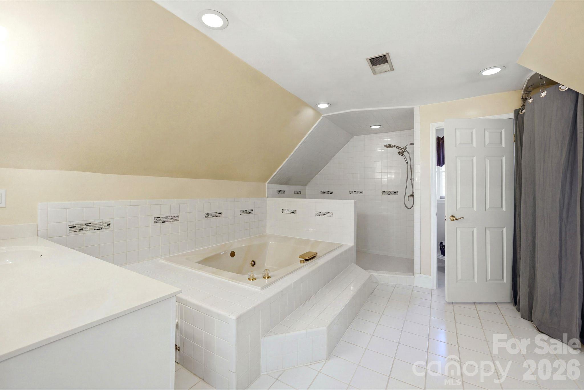 Single Family Residence at 1121 Hillshire Meadow Drive, Matthews, photo 33 of 47