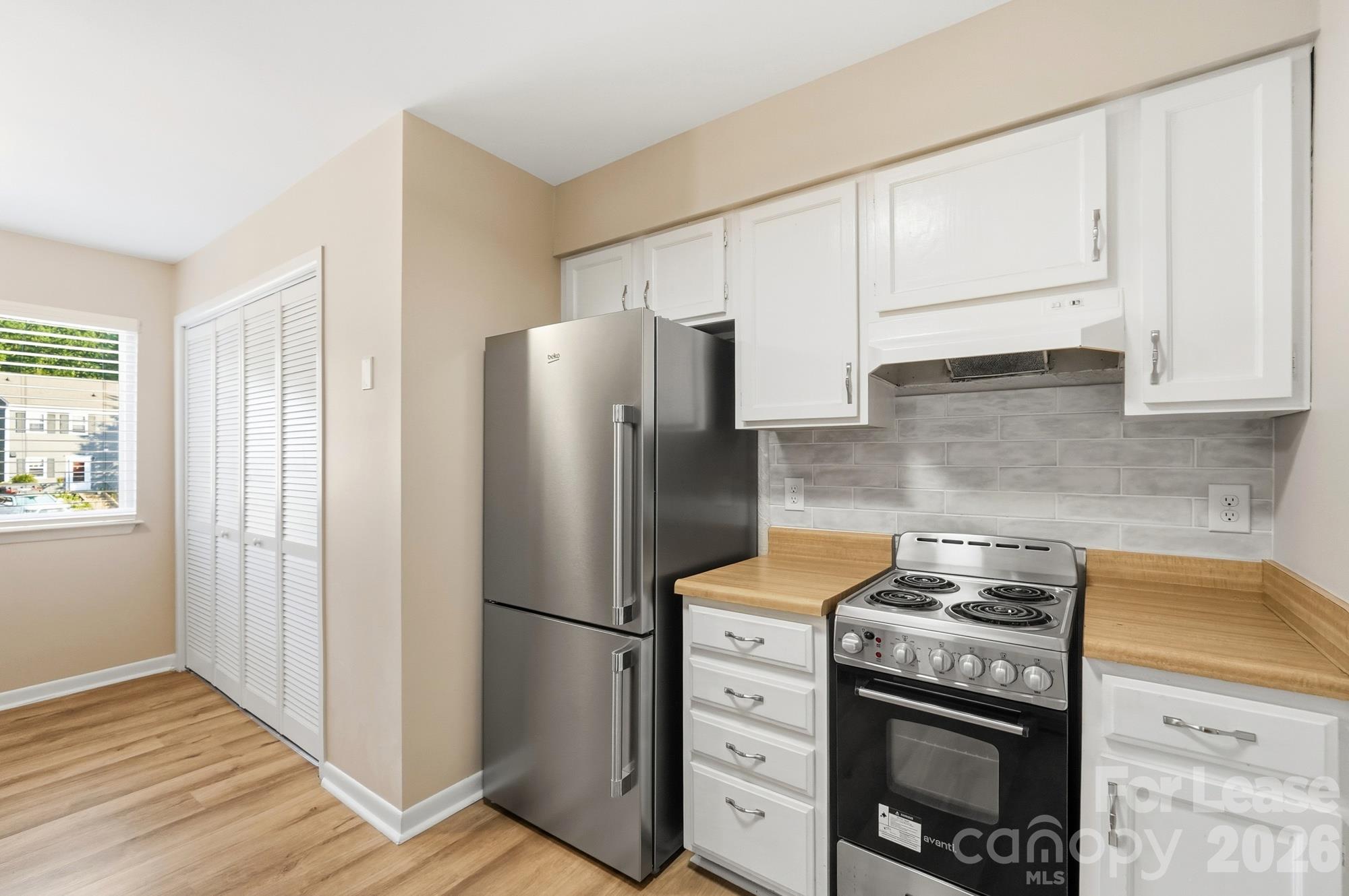 Condominium at 6132 Heath Ridge Court, Charlotte, photo 11 of 20