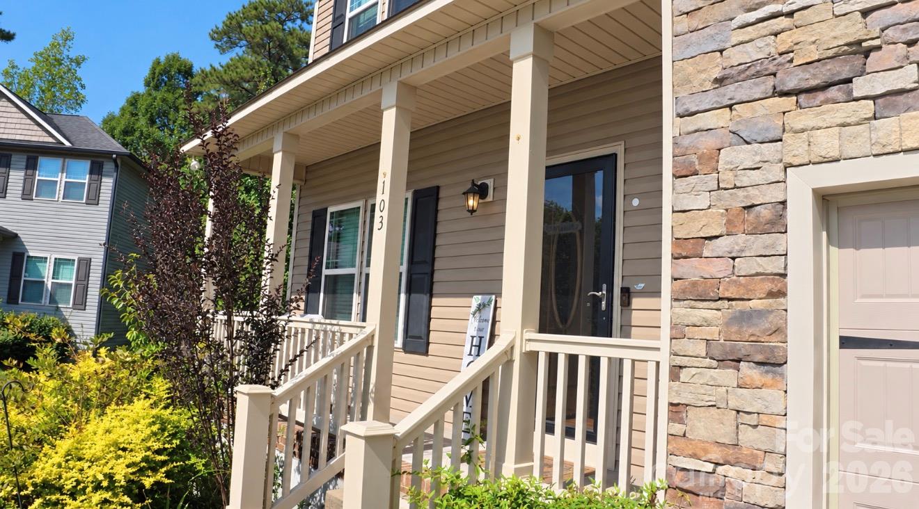 Single Family Residence at 103 Jade Circle, Knightdale, photo 4 of 37
