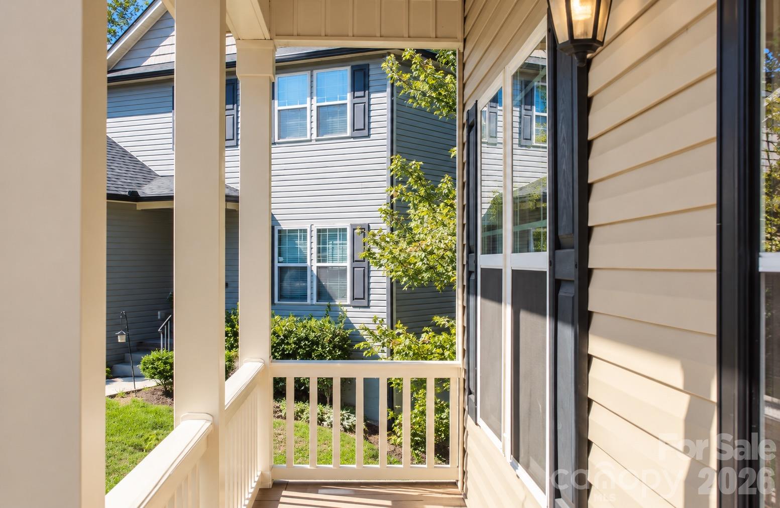 Single Family Residence at 103 Jade Circle, Knightdale, photo 5 of 37