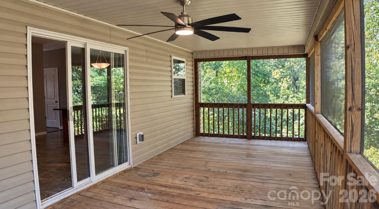 Single Family Residence at 103 Jade Circle, Knightdale, photo 19 of 37