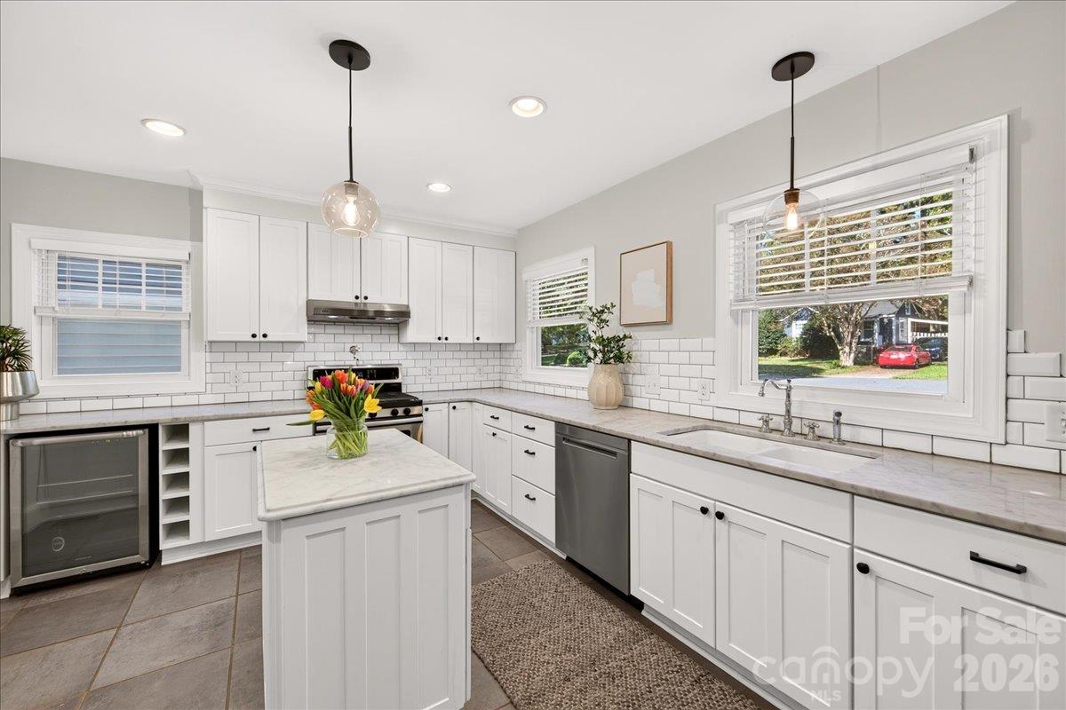 Single Family Residence at 2814 Virginia Avenue, Charlotte, photo 19 of 45