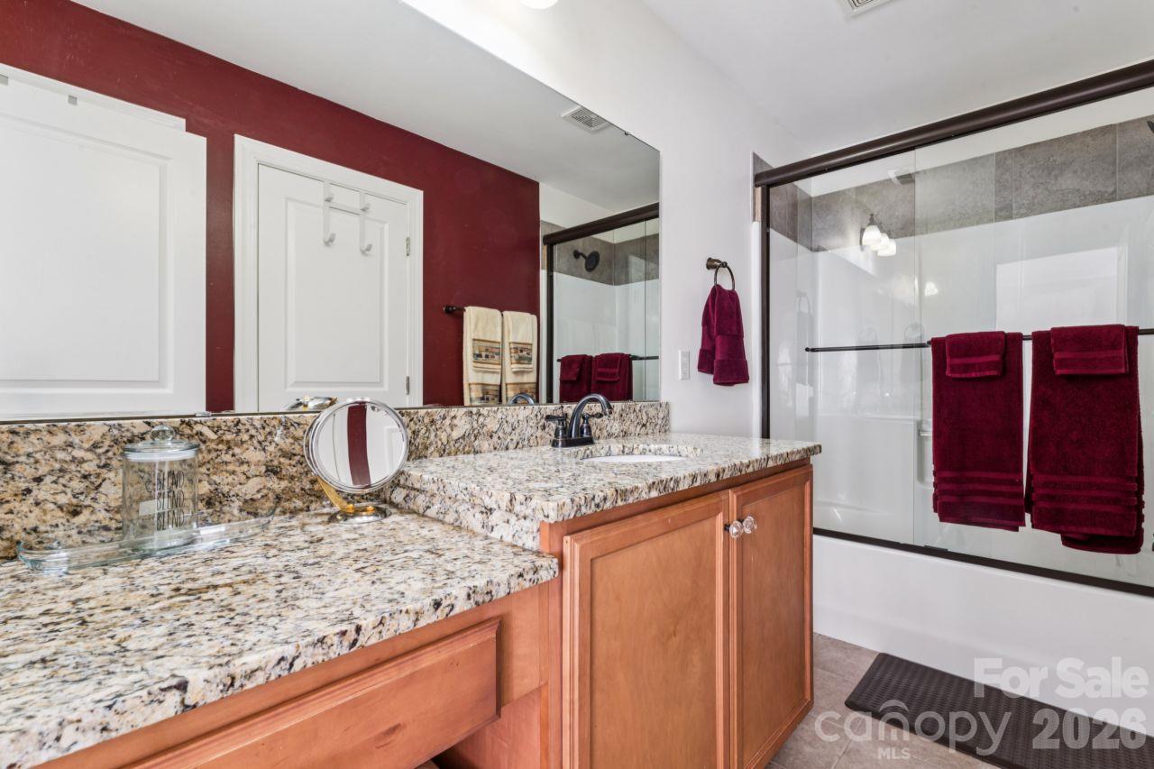 First Primary Ensuite with Granite Countertops - 248 Halton Crossing Drive, Concord
