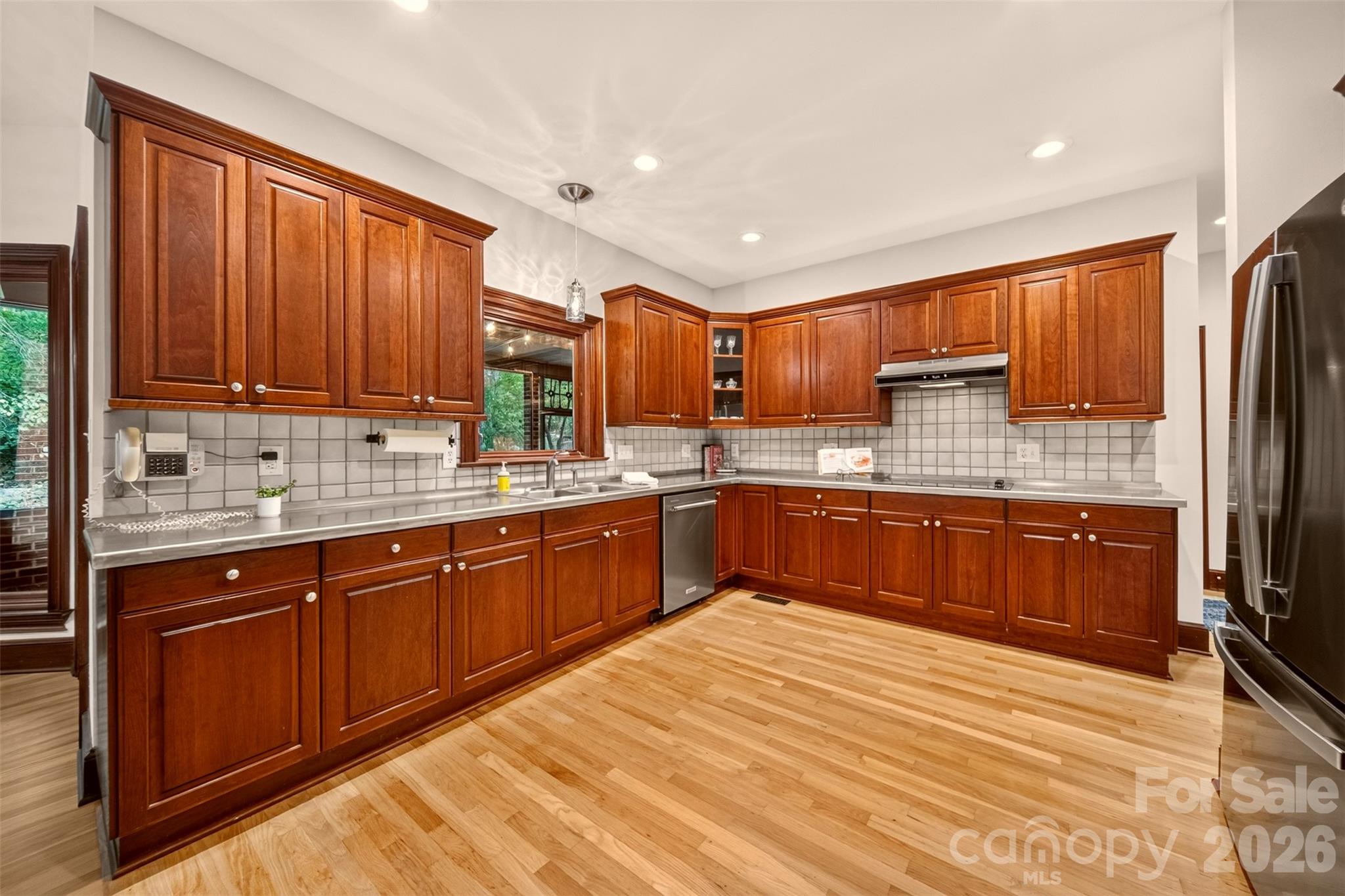 Single Family Residence at 8619 Cedar Knoll Drive, Waxhaw, photo 13 of 48