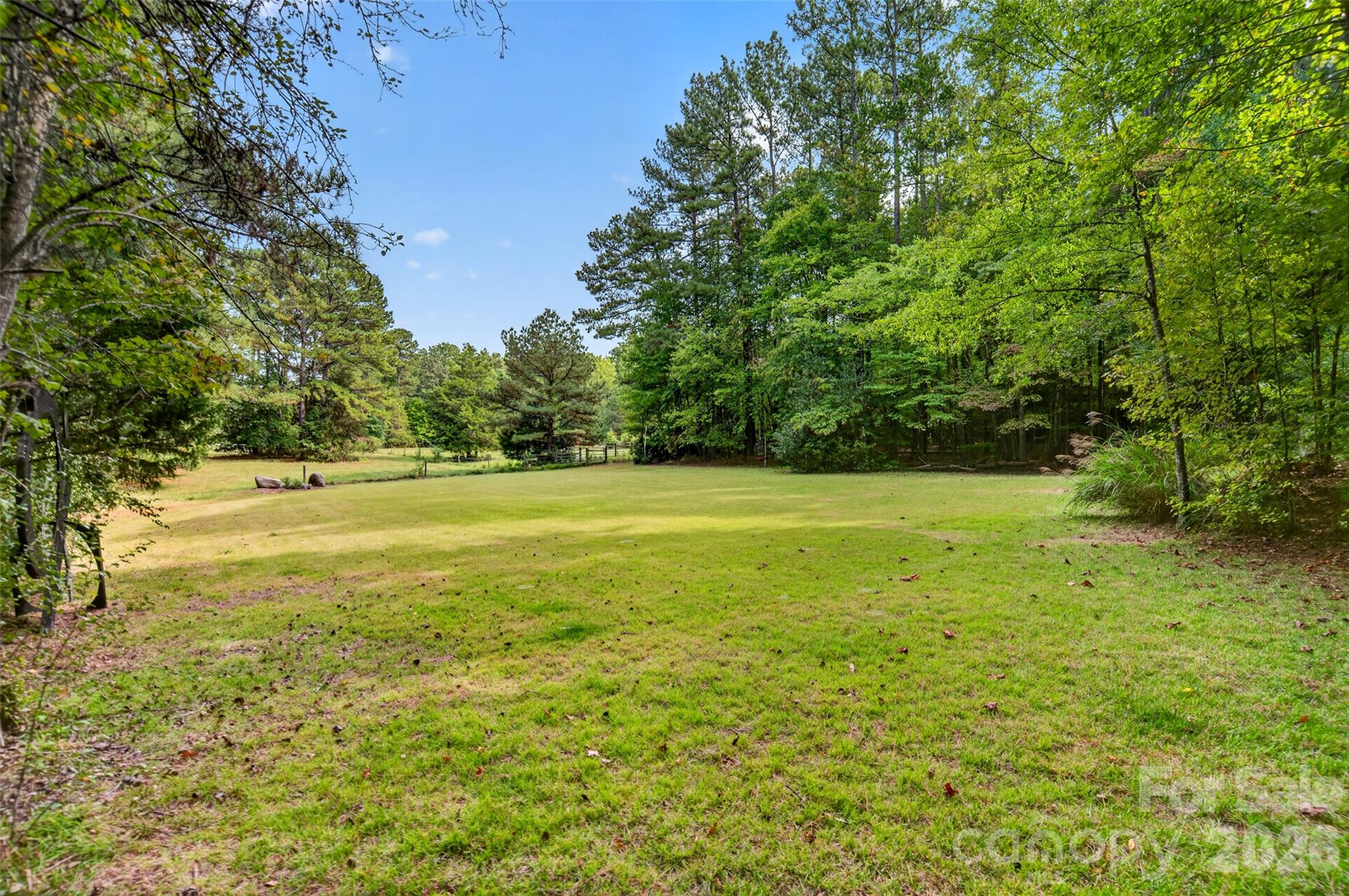 Single Family Residence at 8619 Cedar Knoll Drive, Waxhaw, photo 43 of 48