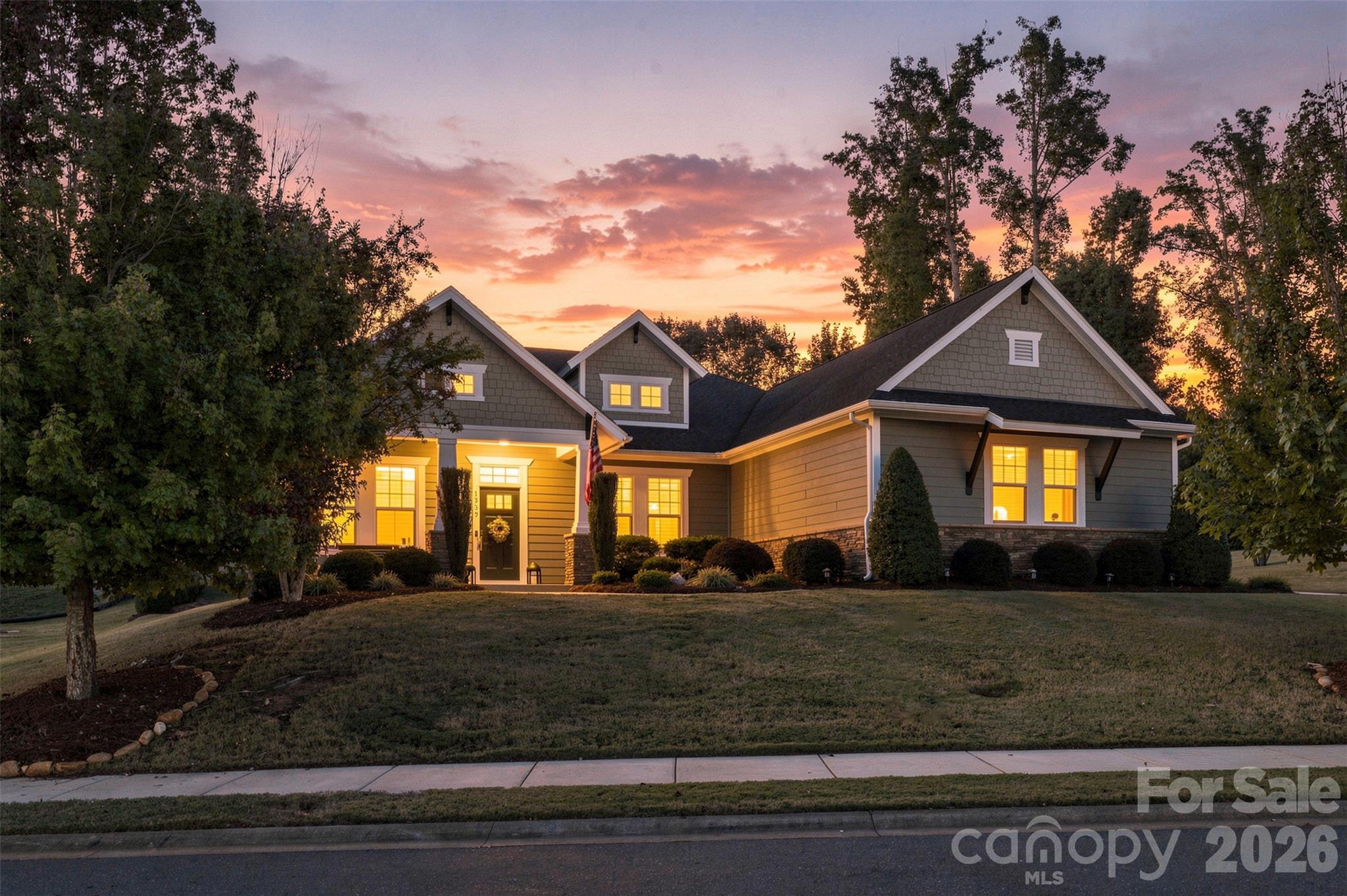 Single Family Residence at 1339 Kings Bottom Drive, Fort Mill, photo 3 of 40