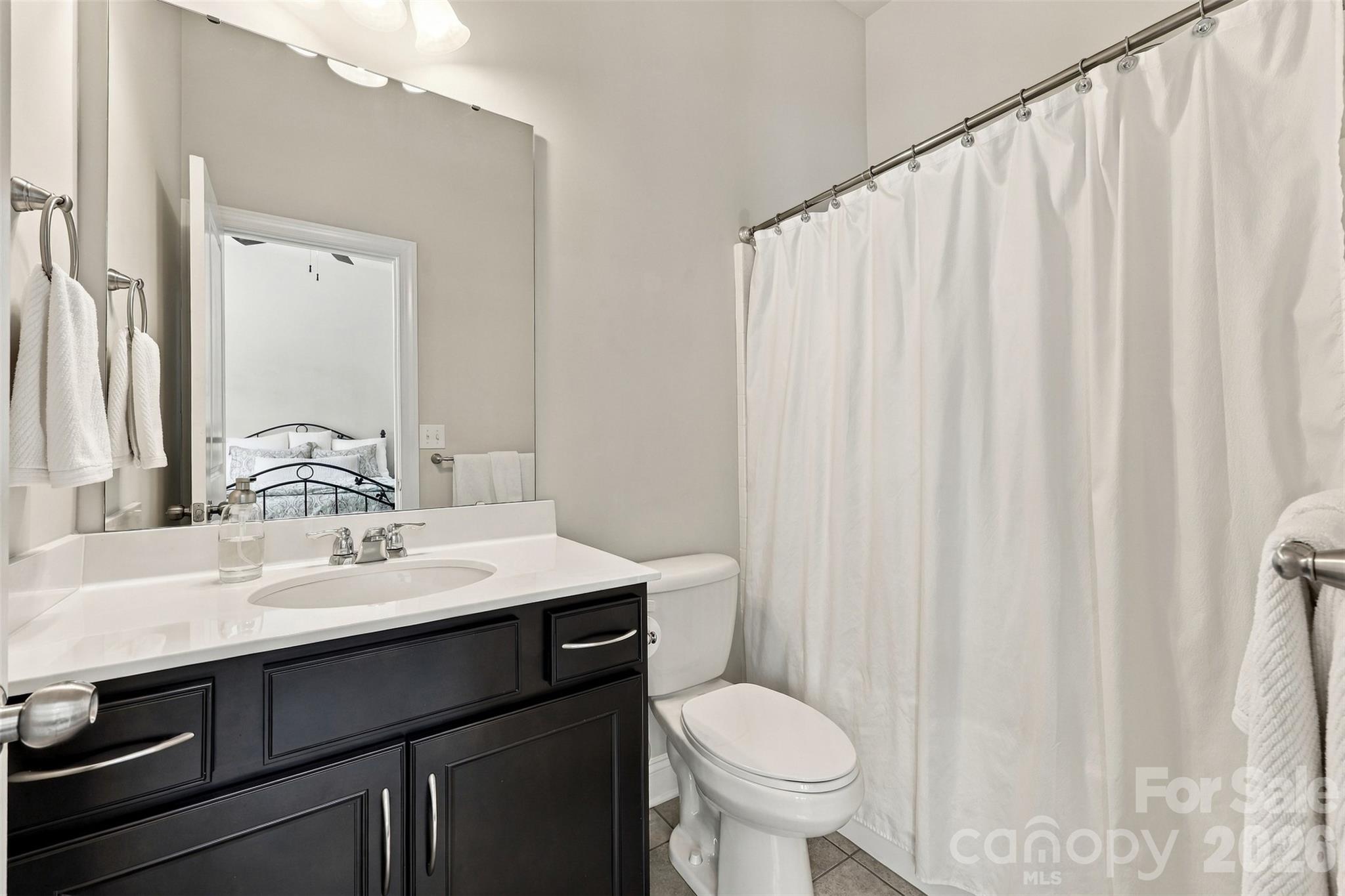 Single Family Residence at 1339 Kings Bottom Drive, Fort Mill, photo 26 of 40