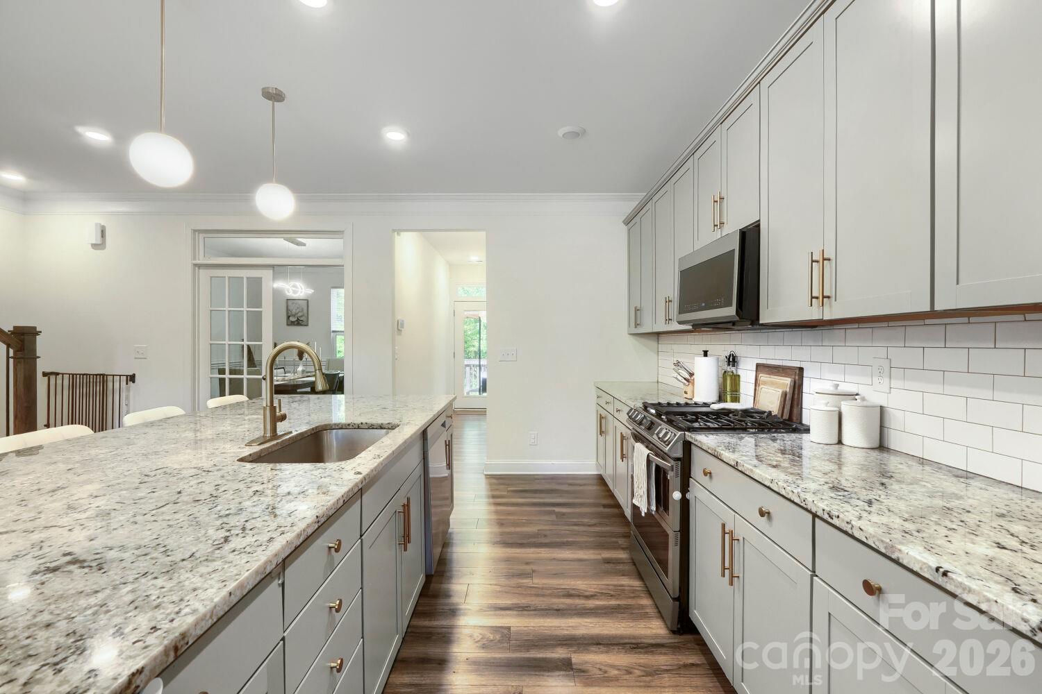 Plenty of workspace! - 10315 Glenmere Creek Circle, Charlotte