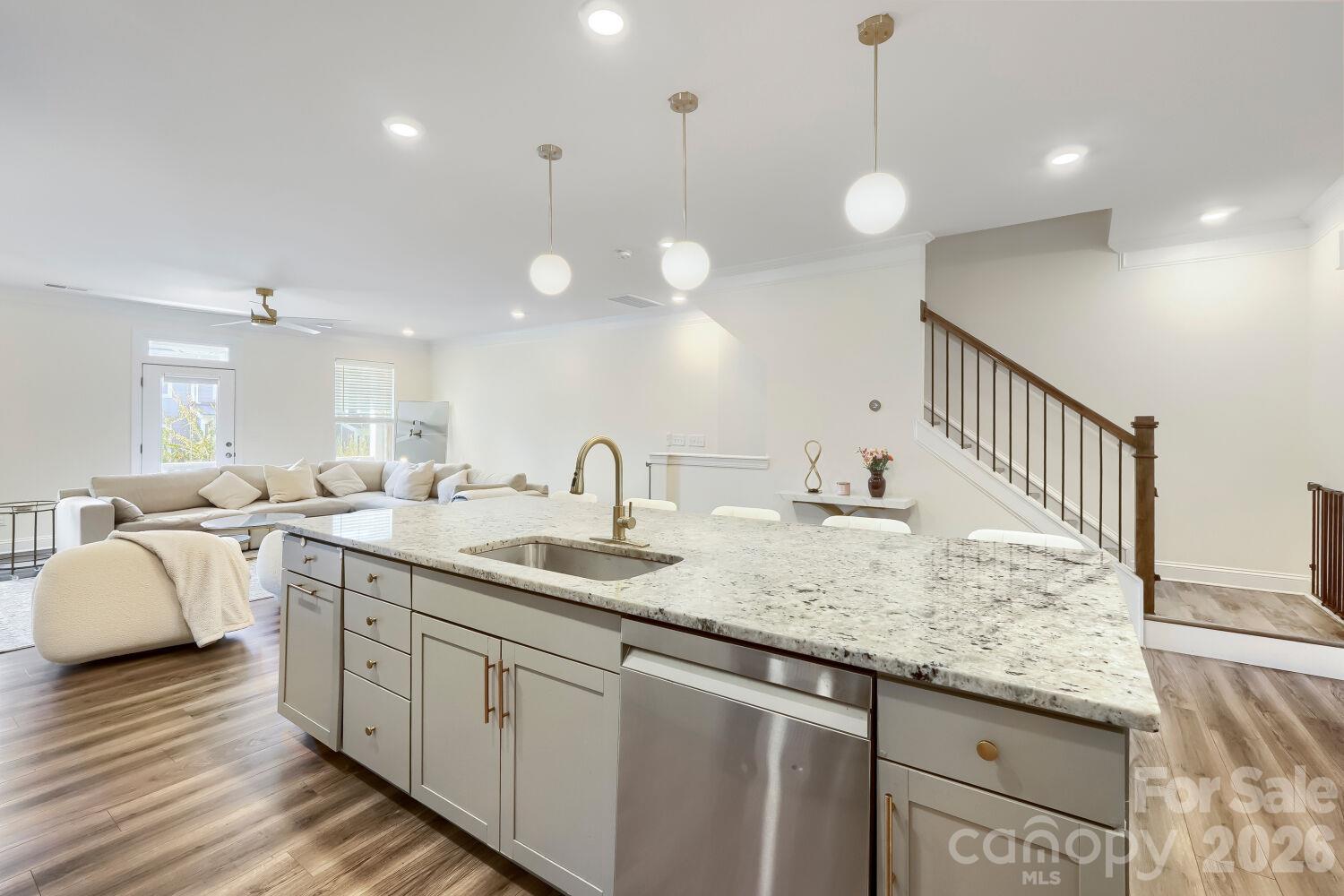 Huge Island, Stainless Appliances - 10315 Glenmere Creek Circle, Charlotte