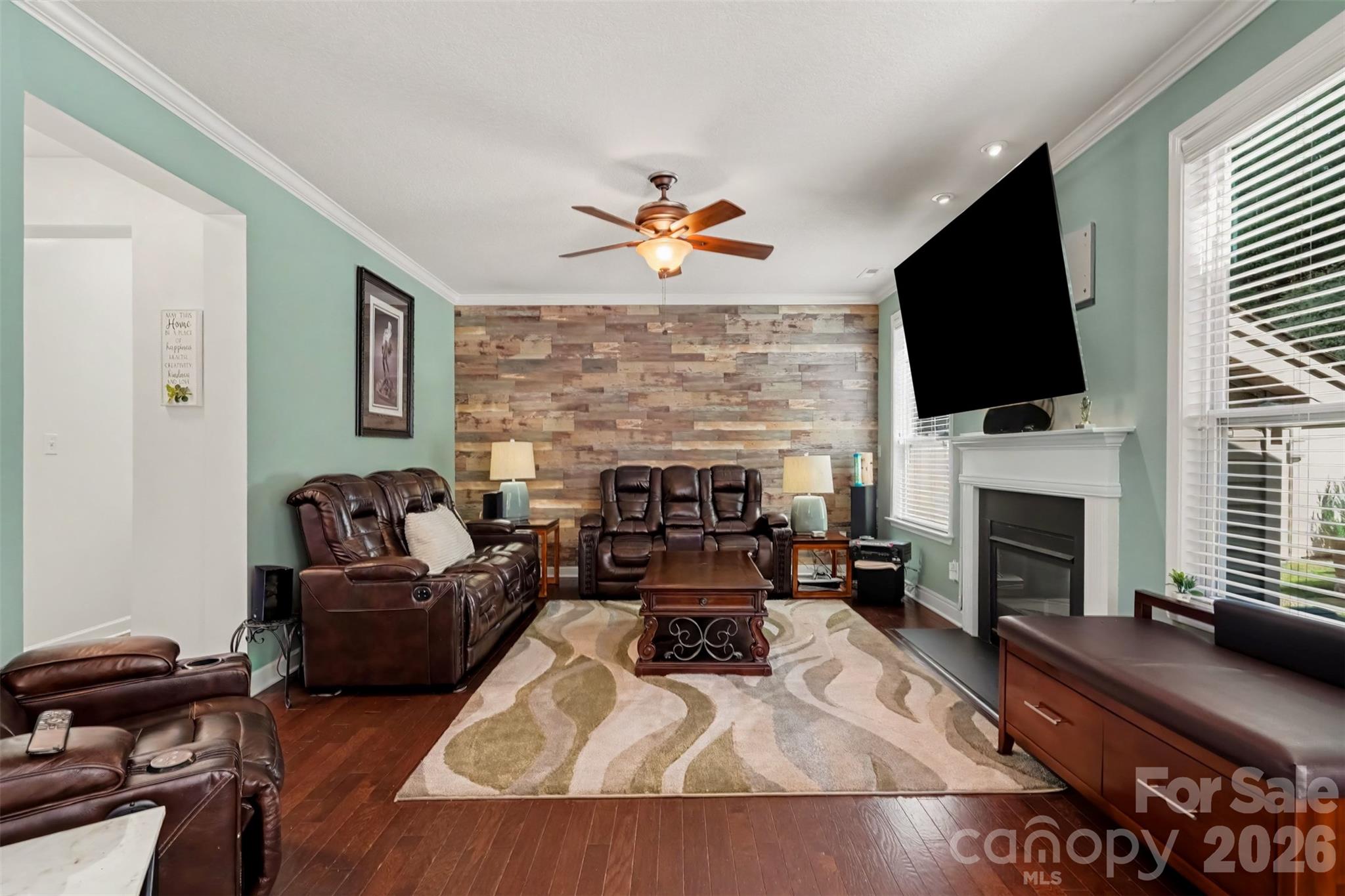 Single Family Residence at 270 Perennial Drive NW, Concord, photo 7 of 41