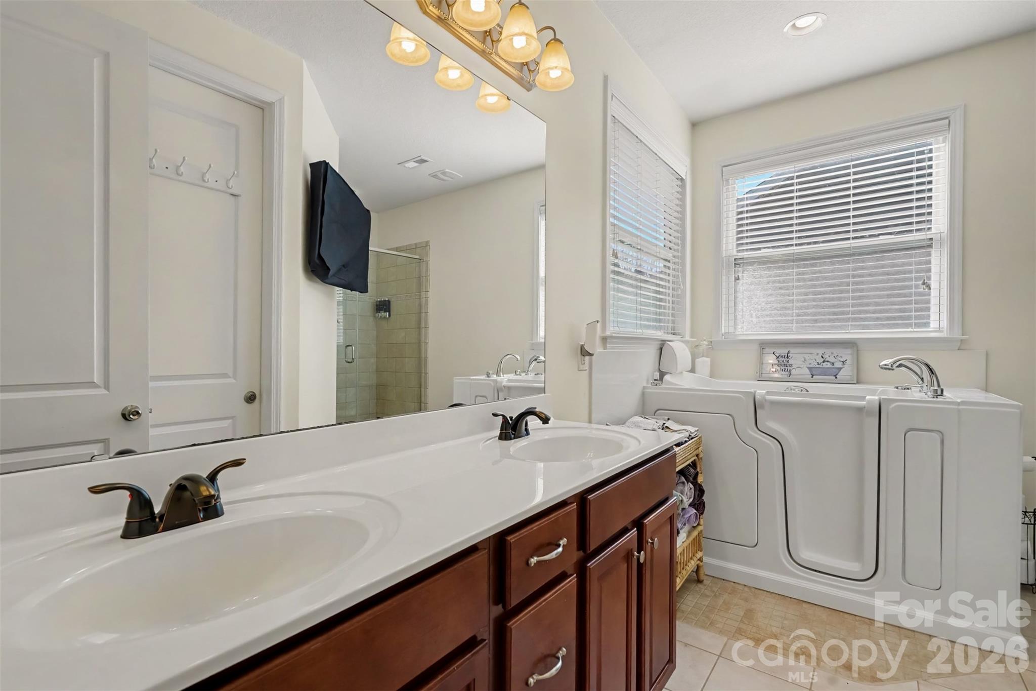 Single Family Residence at 270 Perennial Drive NW, Concord, photo 20 of 41