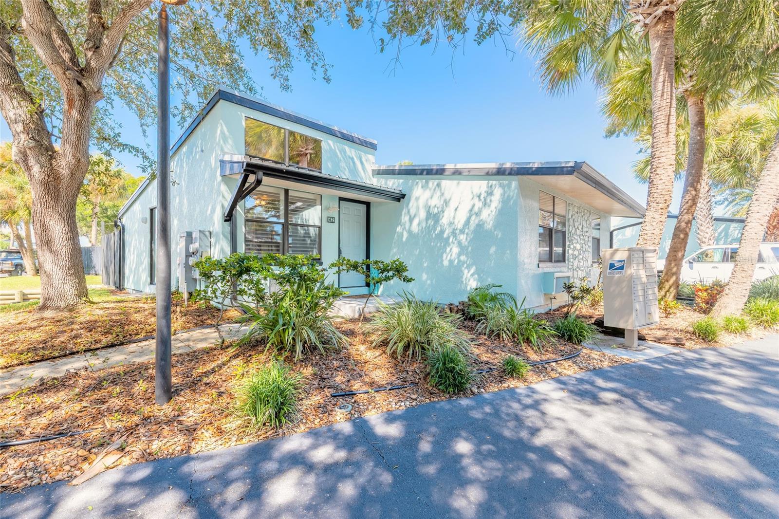 42 JACARANDA CAY CT #42
