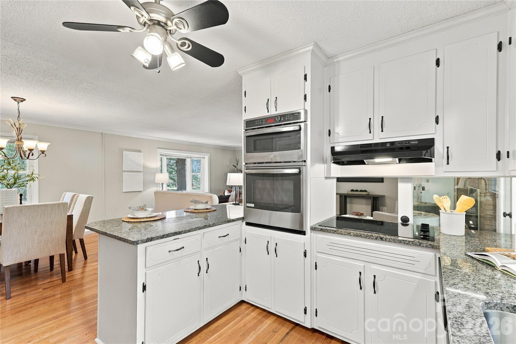 Single Family Residence at 122 Keowee Circle, Indian Trail, photo 17 of 41
