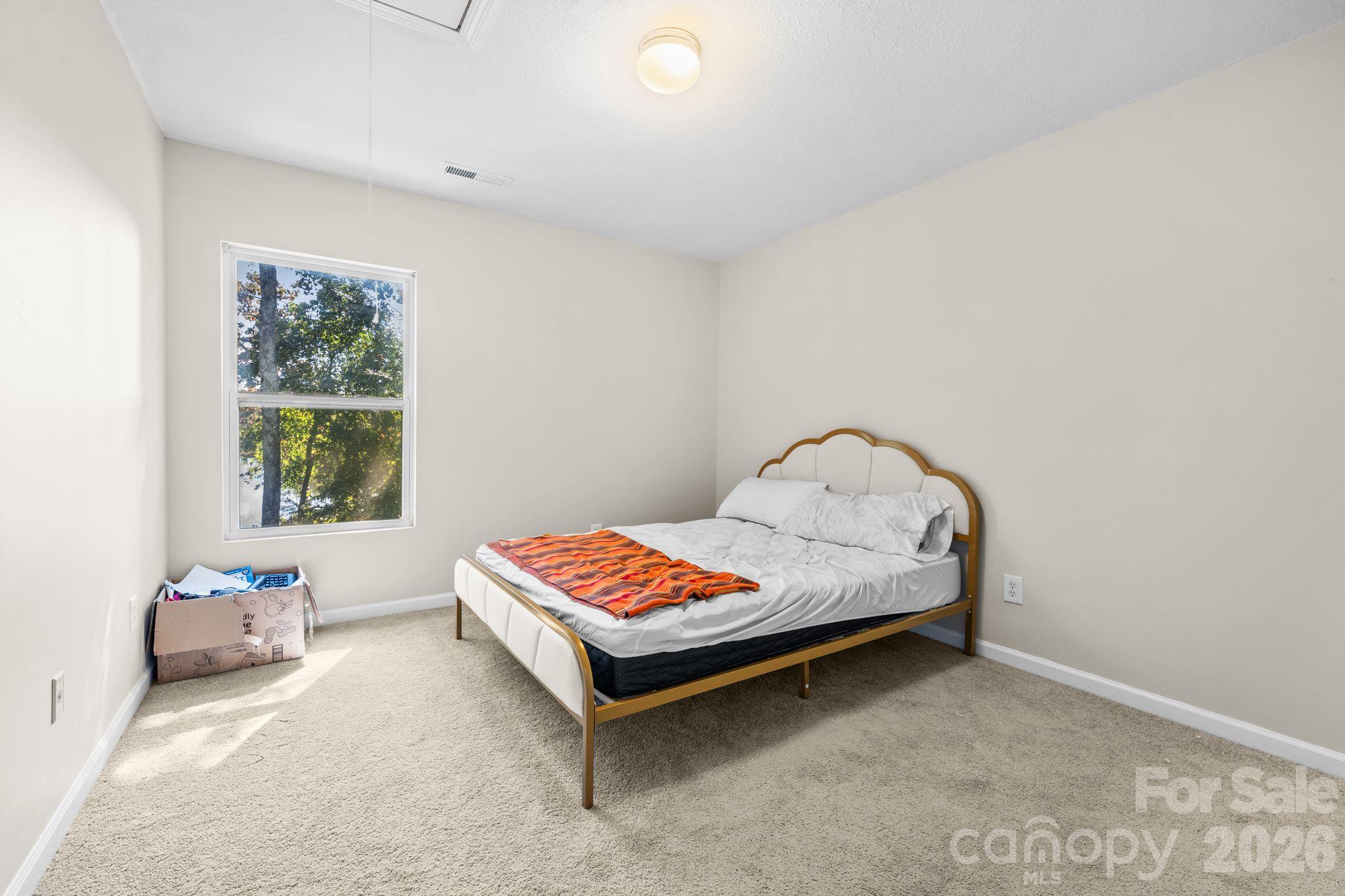 Single Family Residence at 2636 Cochrane Drive, Charlotte, photo 17 of 28