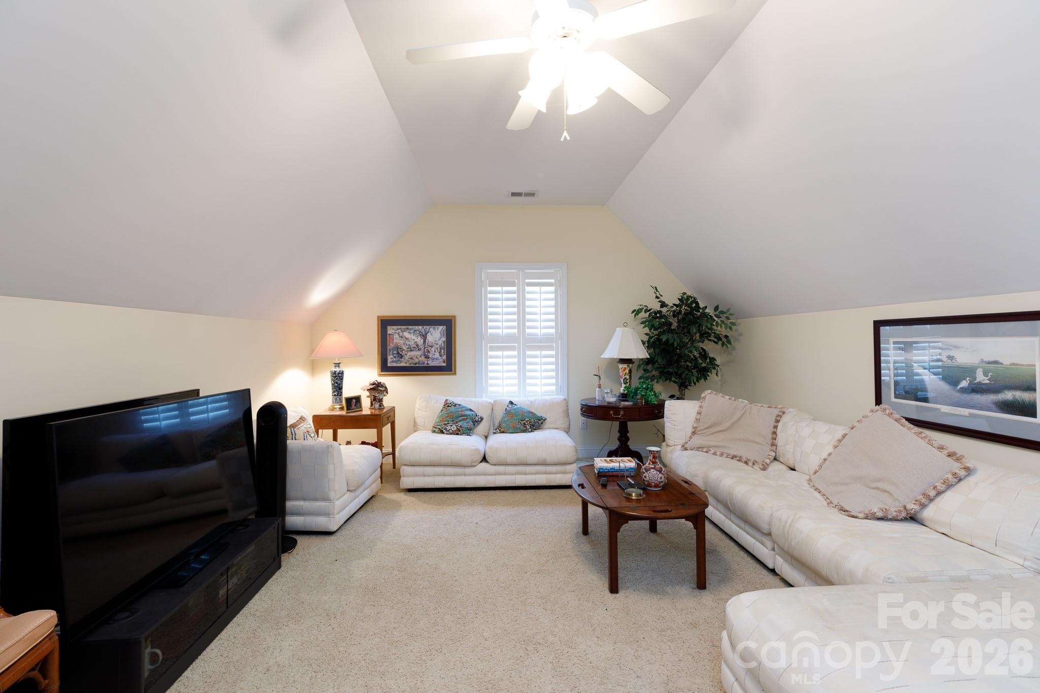 Single Family Residence at 952 Lake Club Drive, Rock Hill, photo 19 of 33