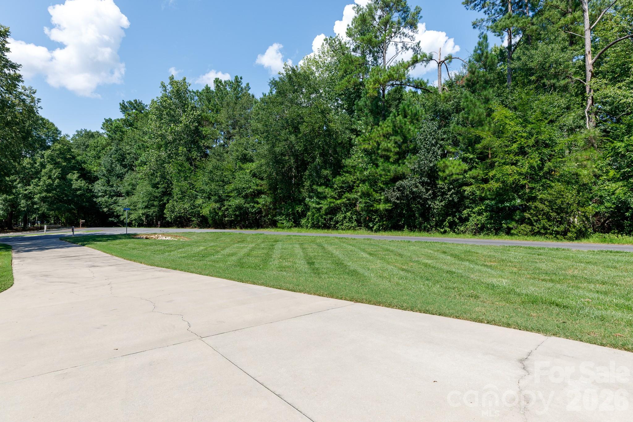 Single Family Residence at 952 Lake Club Drive, Rock Hill, photo 25 of 33