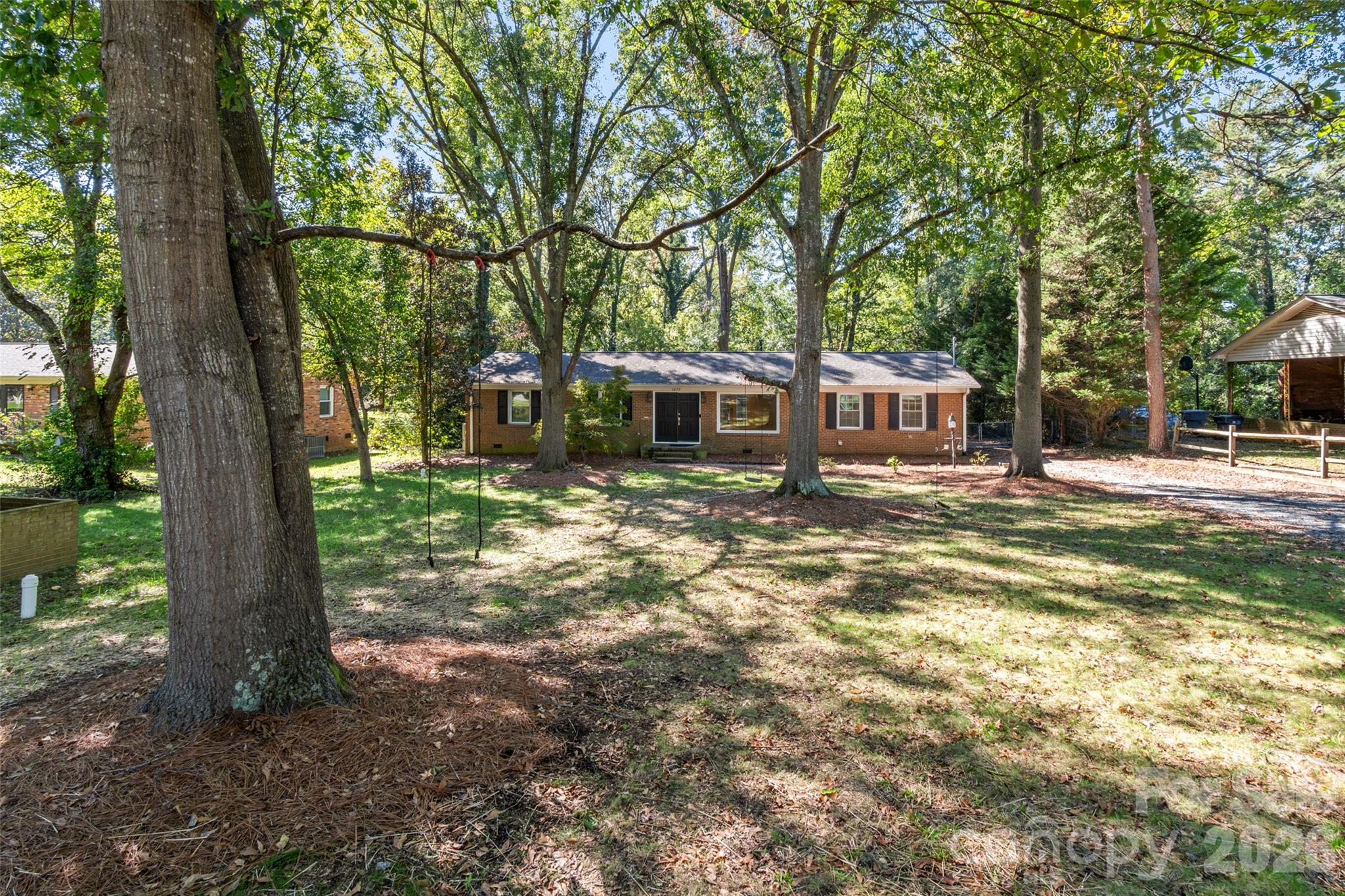 Single Family Residence at 1817 Balfour Lane, Charlotte, photo 2 of 33