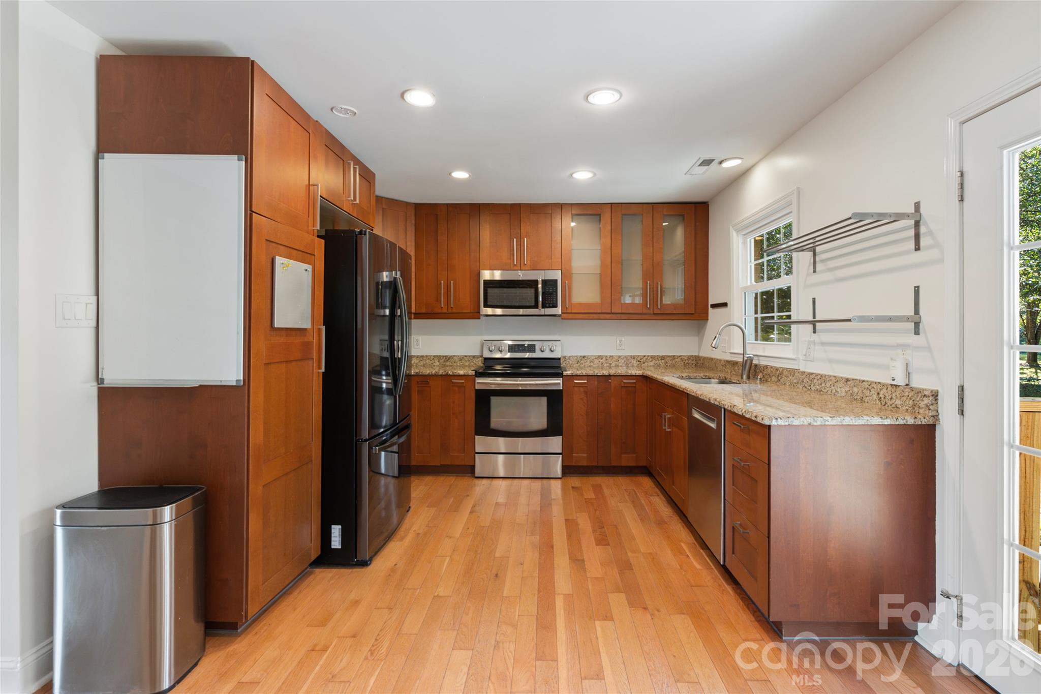 Single Family Residence at 1817 Balfour Lane, Charlotte, photo 10 of 33