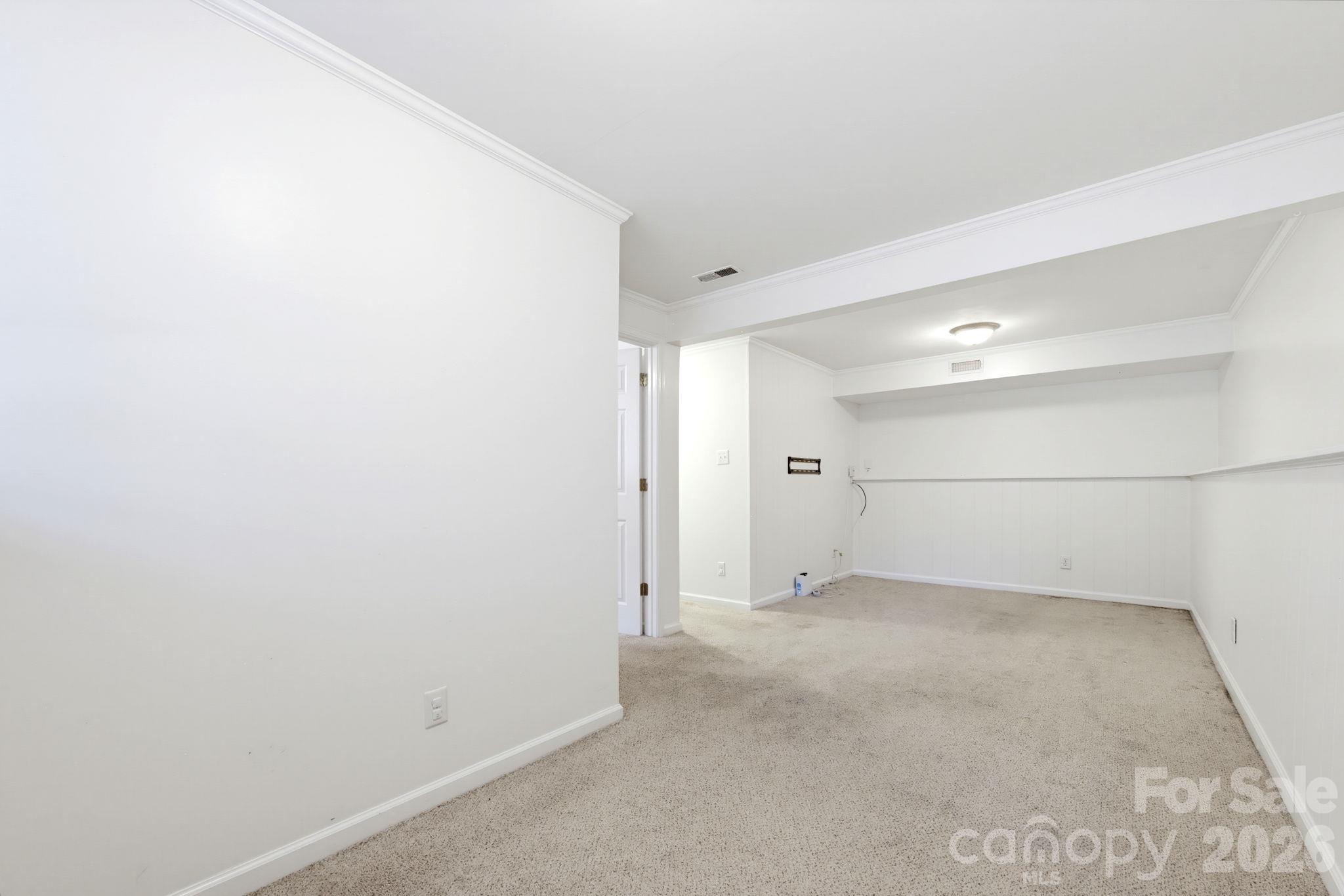 Single Family Residence at 6901 Rollingridge Drive, Charlotte, photo 25 of 36