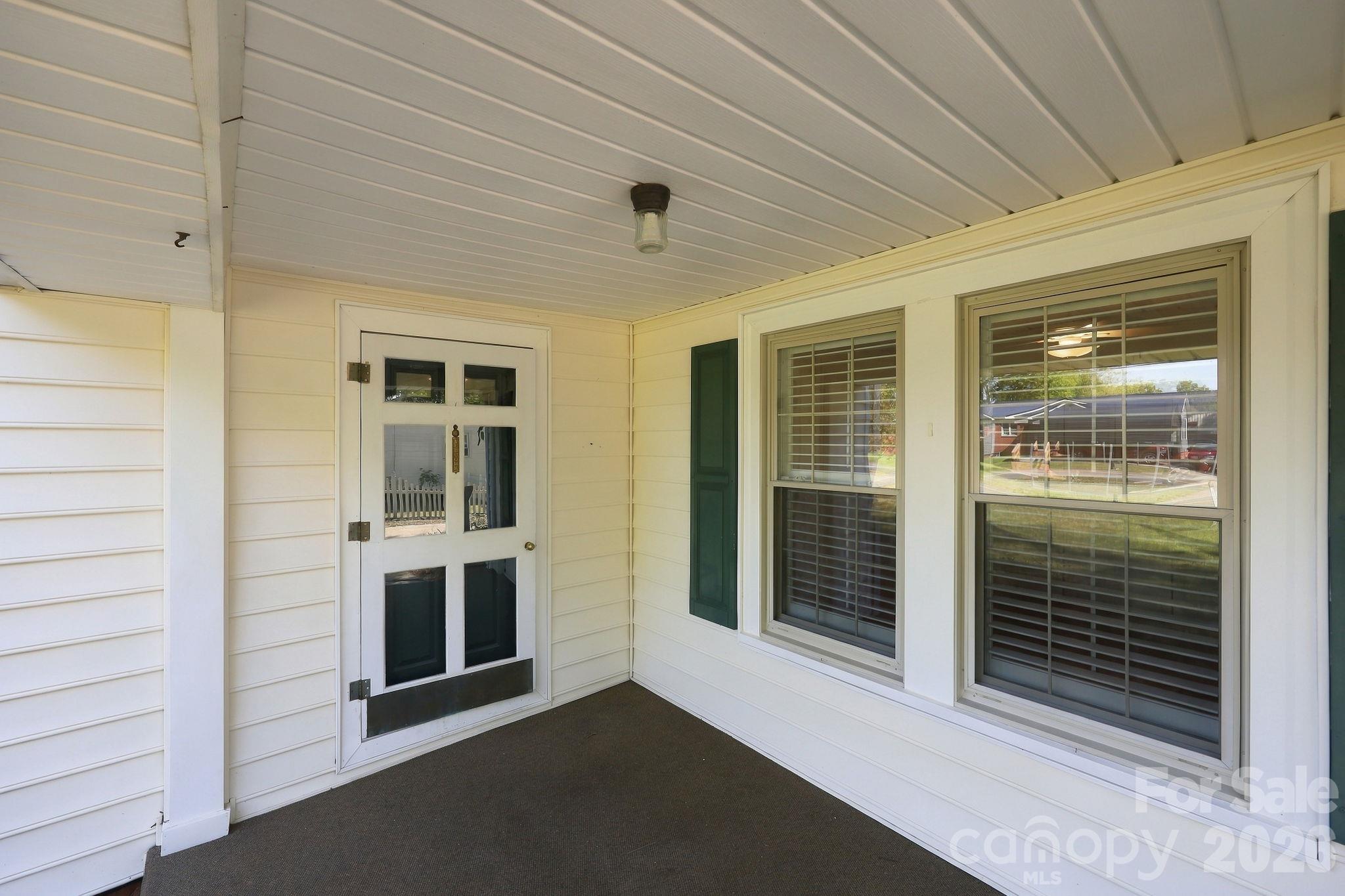 Single Family Residence at 2205 Pennsylvania Avenue, Kannapolis, photo 2 of 33