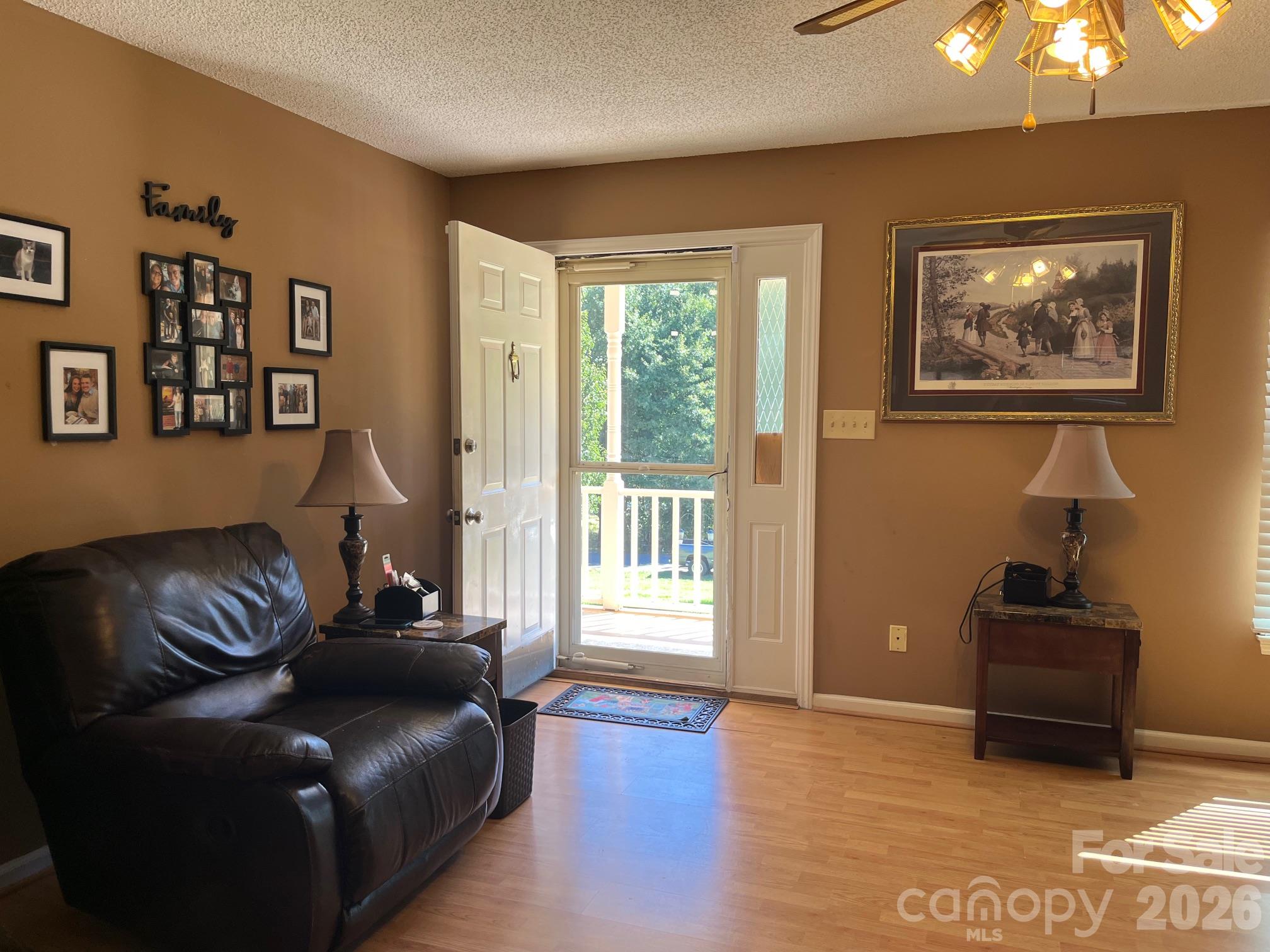 Single Family Residence at 109 Crestbrook Circle, Shelby, photo 4 of 14