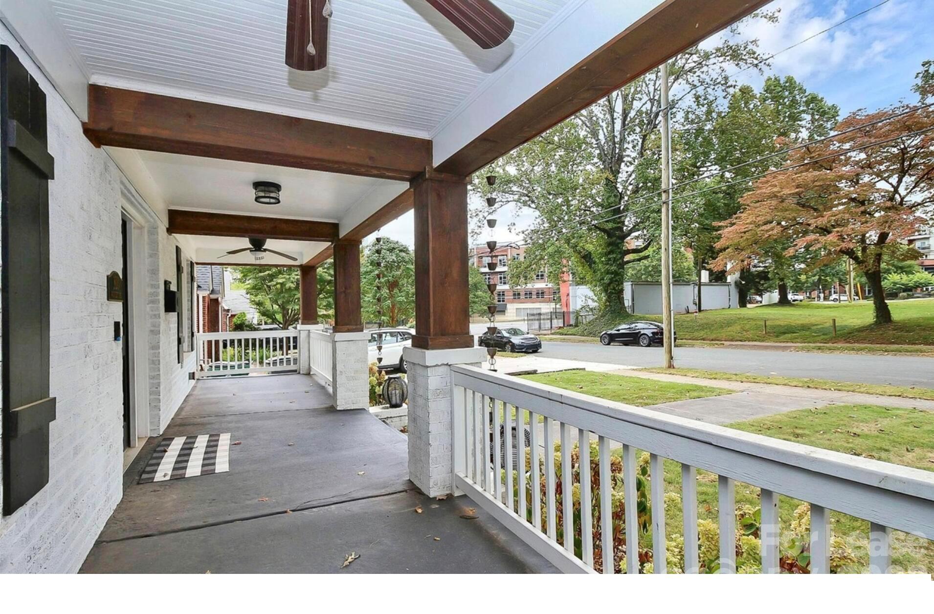 Single Family Residence at 1920 Woodcrest Avenue, Charlotte, photo 2 of 39